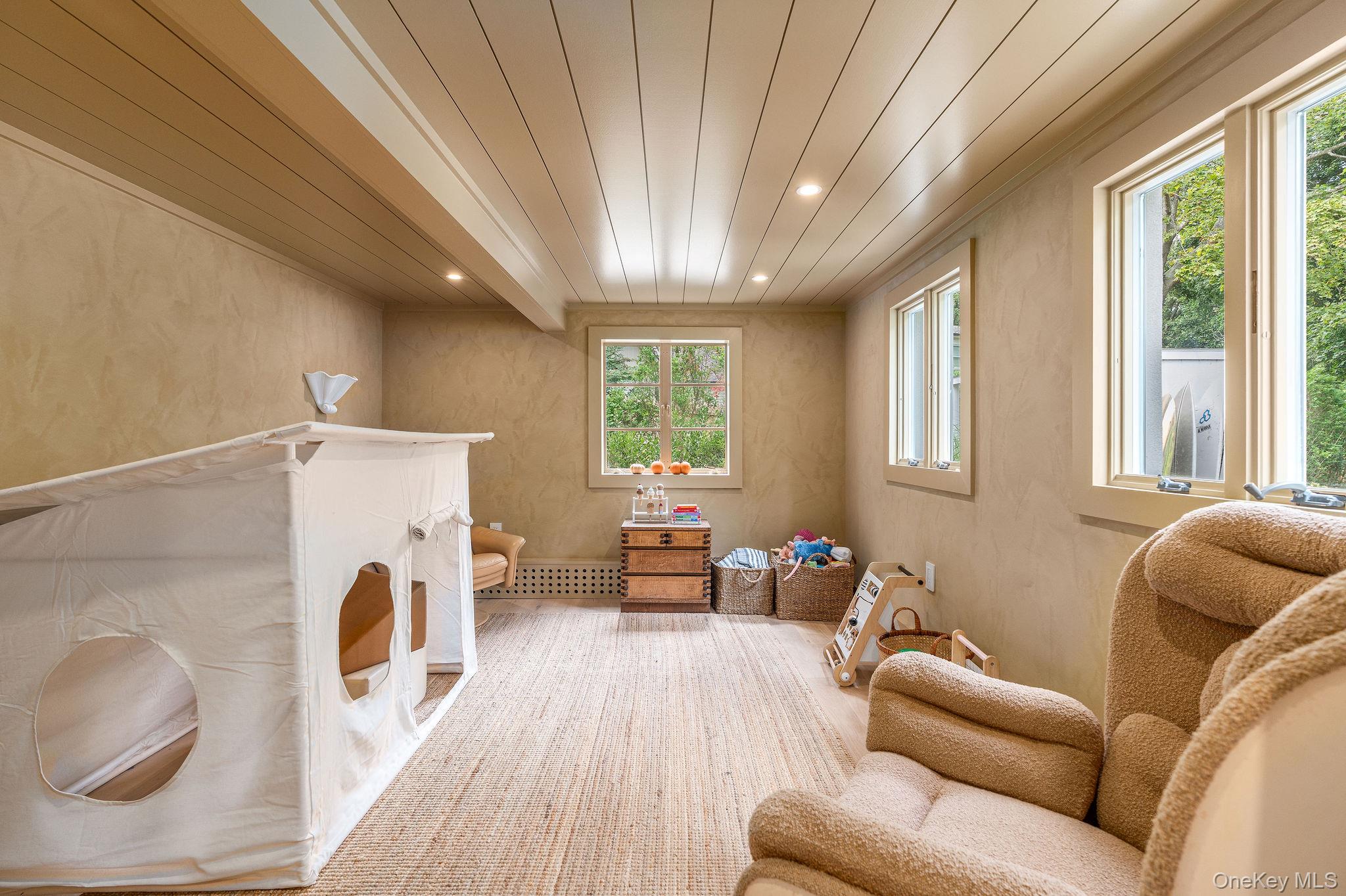 61 Hill Street Property Photo 19