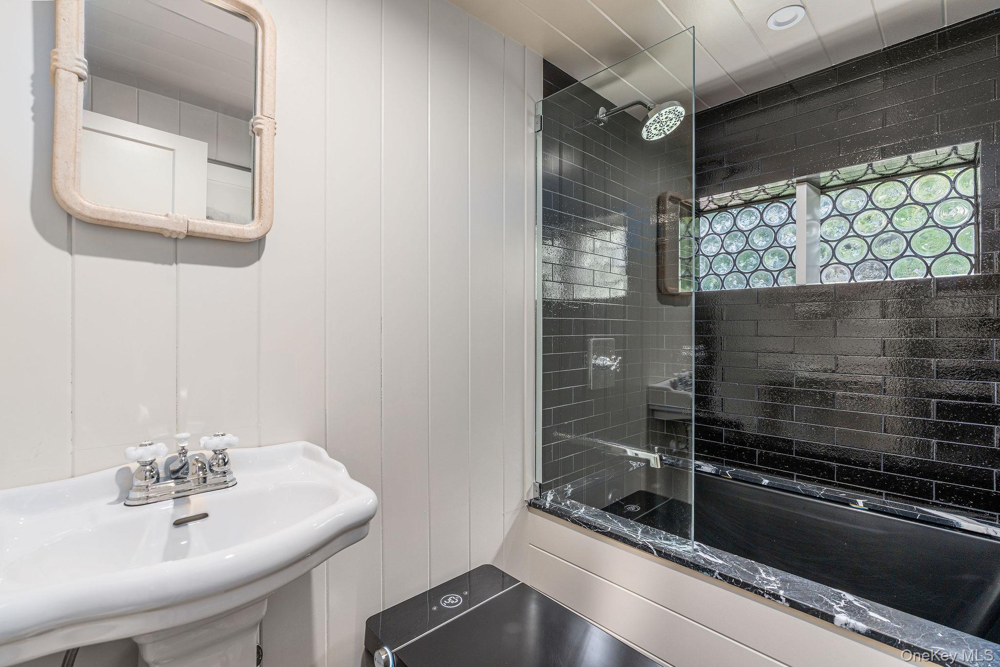 61 Hill Street Property Photo 28