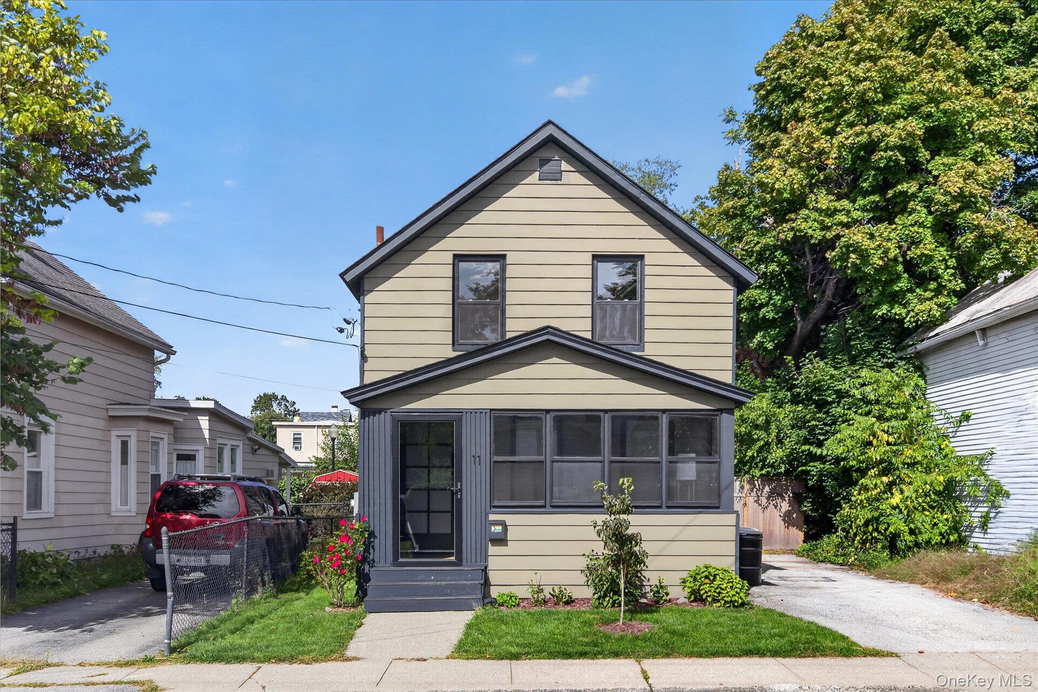 11 S Walnut Street Property Photo 1