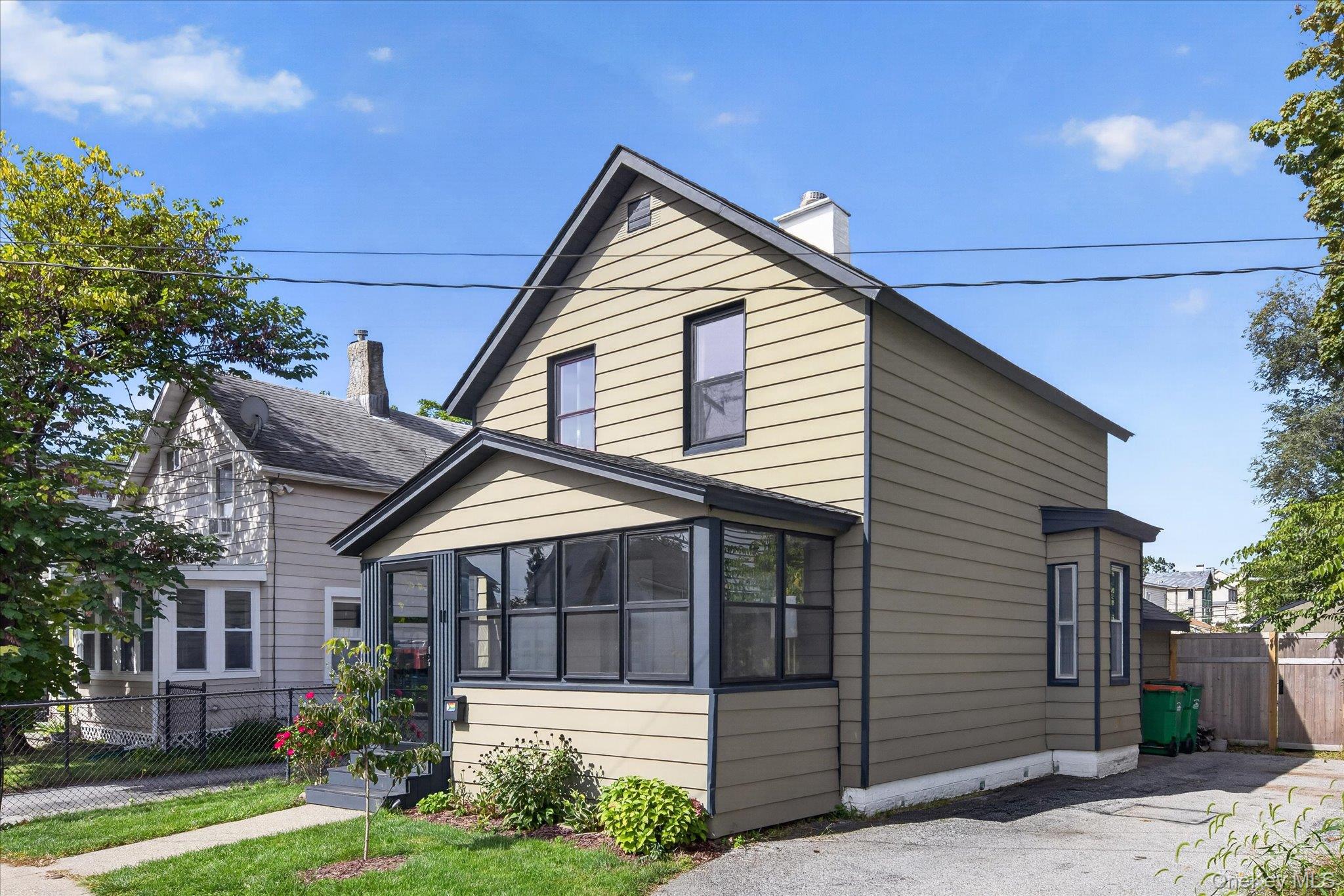 11 S Walnut Street Property Photo 2