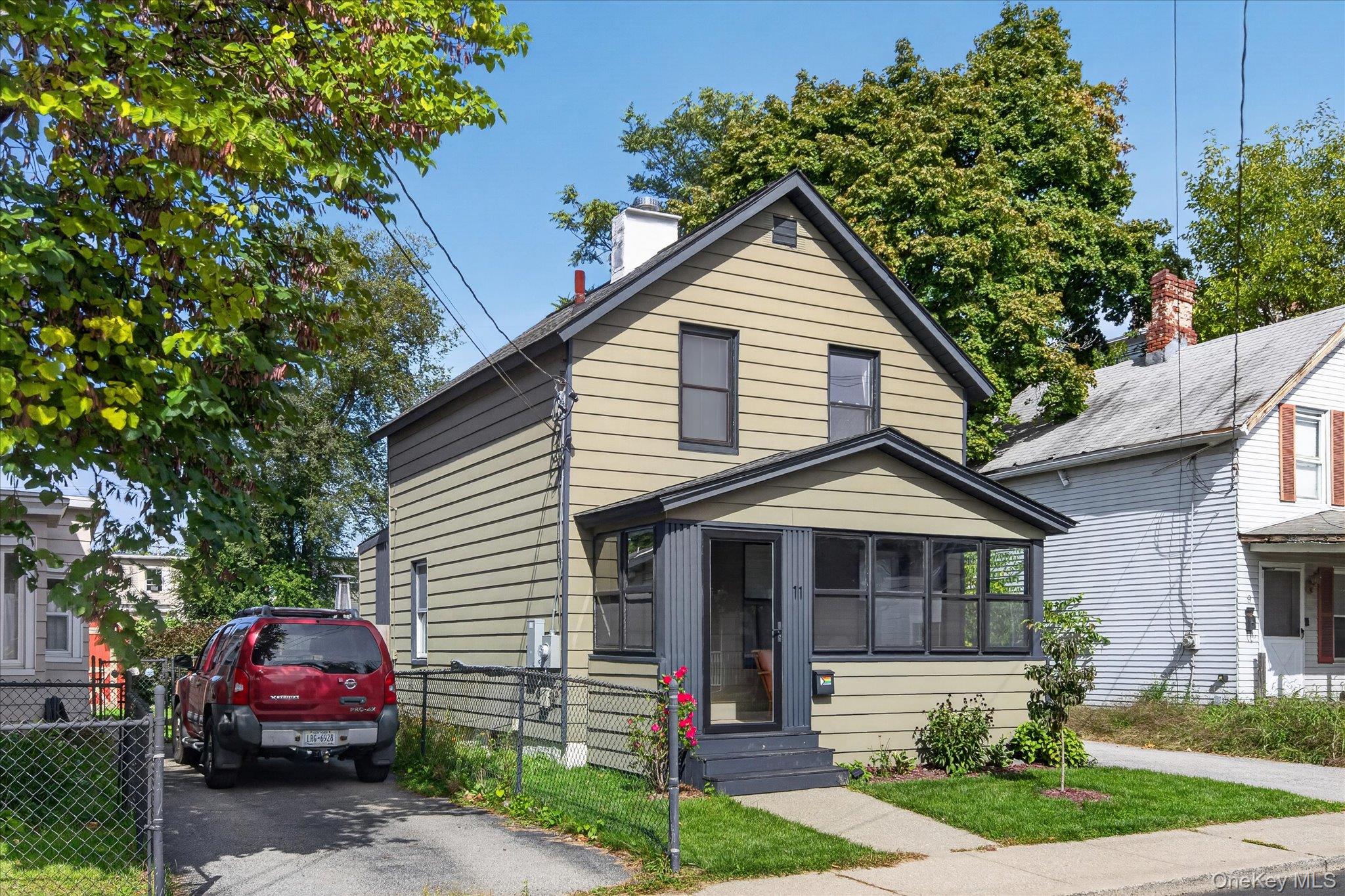 11 S Walnut Street Property Photo 3