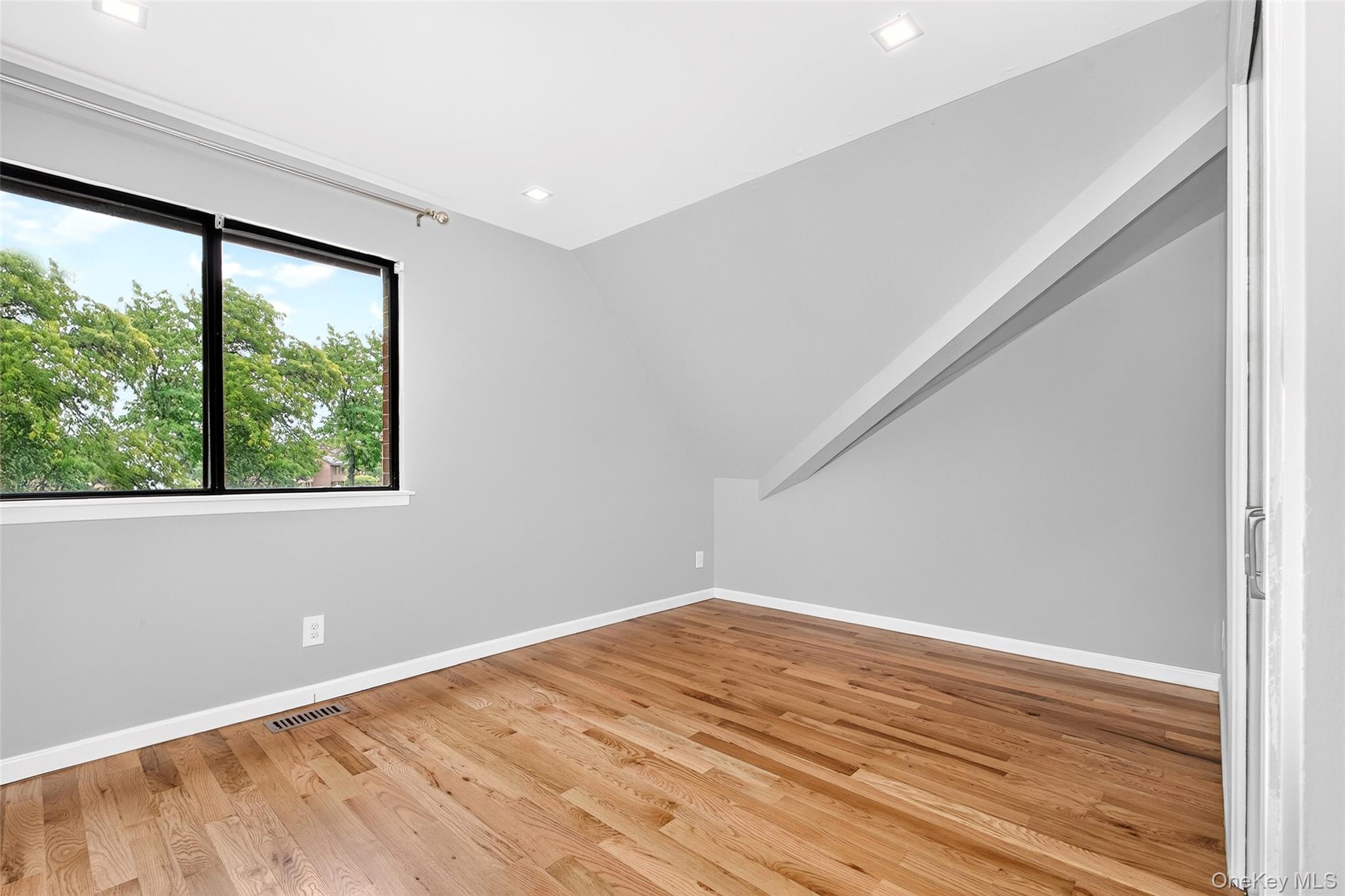 77 Waters Edge Property Photo 22