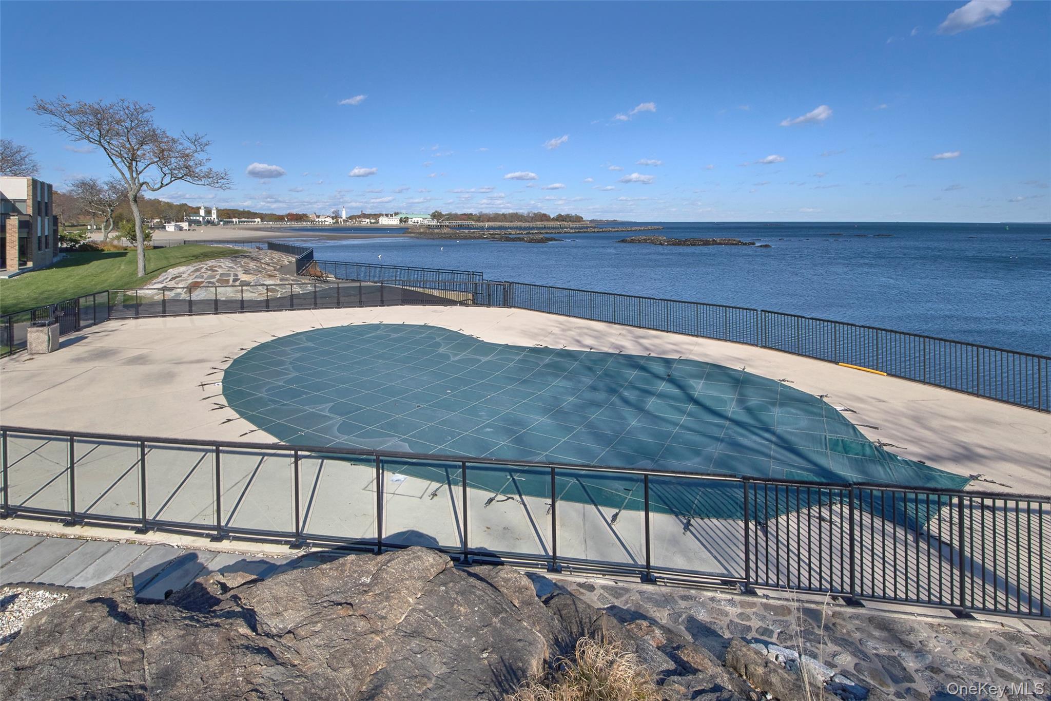 77 Waters Edge Property Photo 32