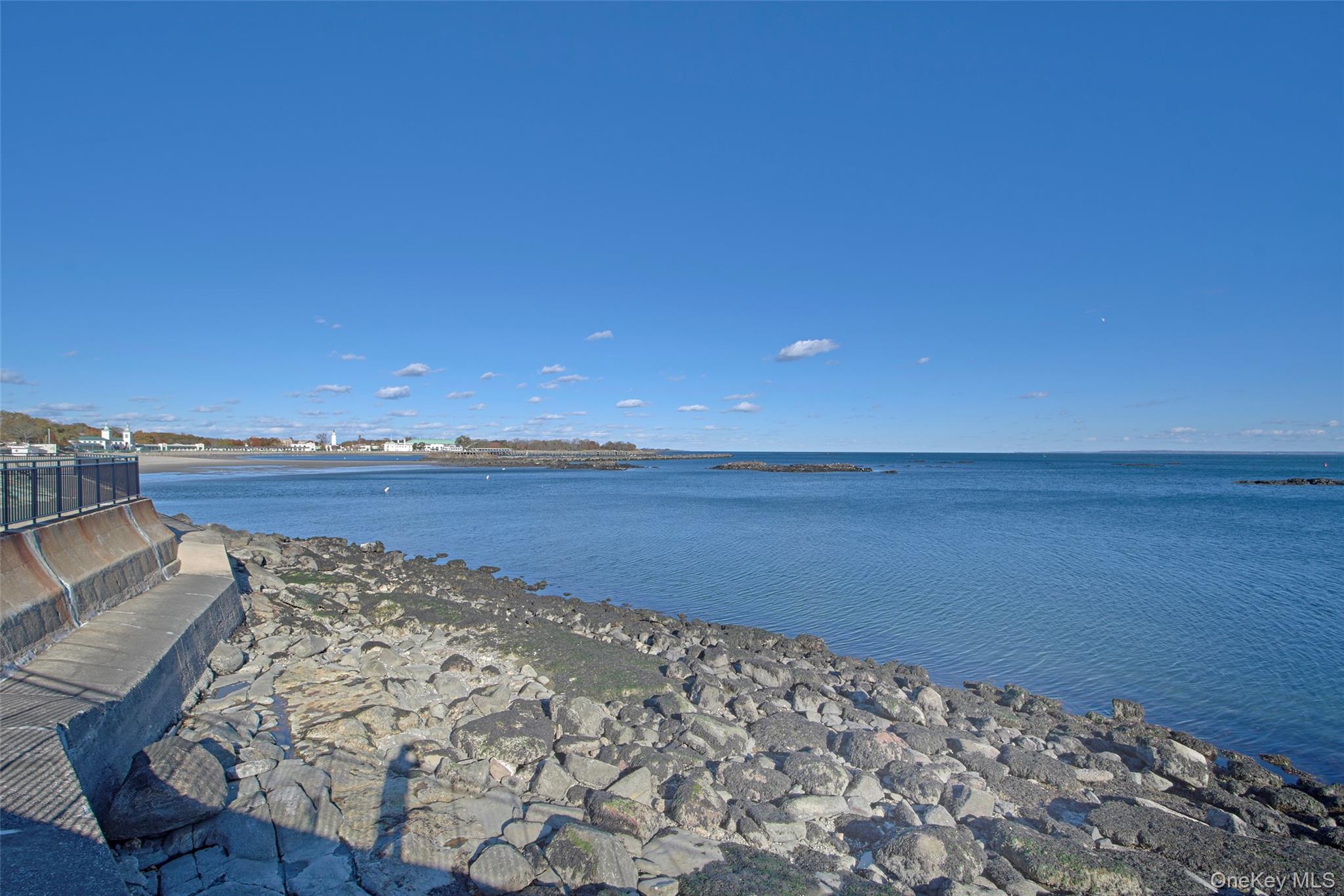 77 Waters Edge Property Photo 33