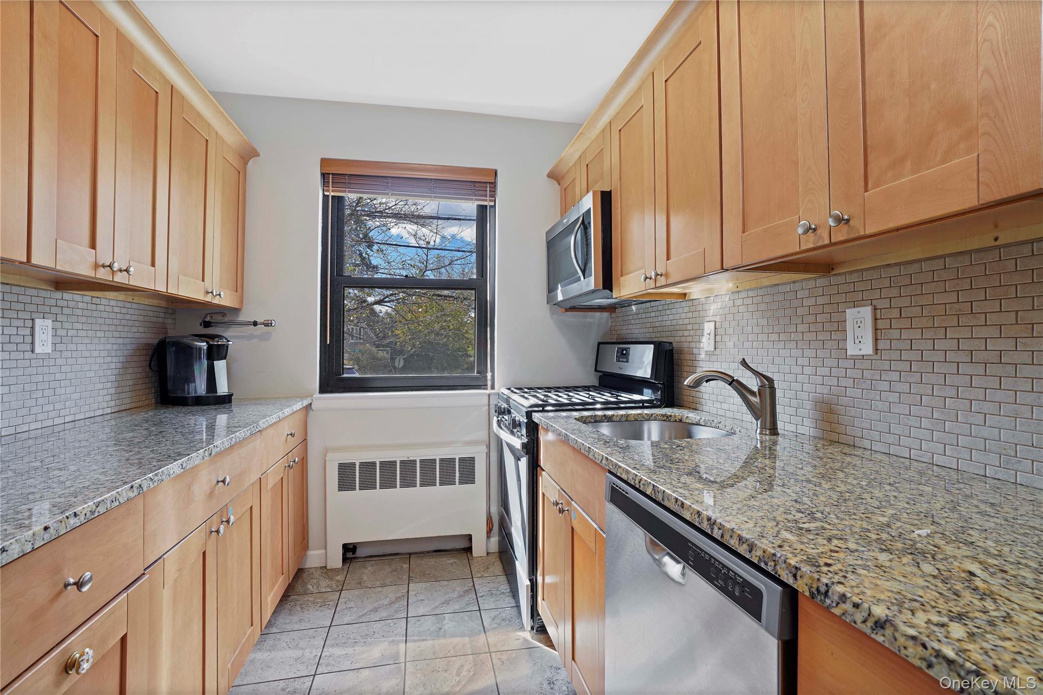 125 Beacon Hill Drive F-11 Property Photo 5