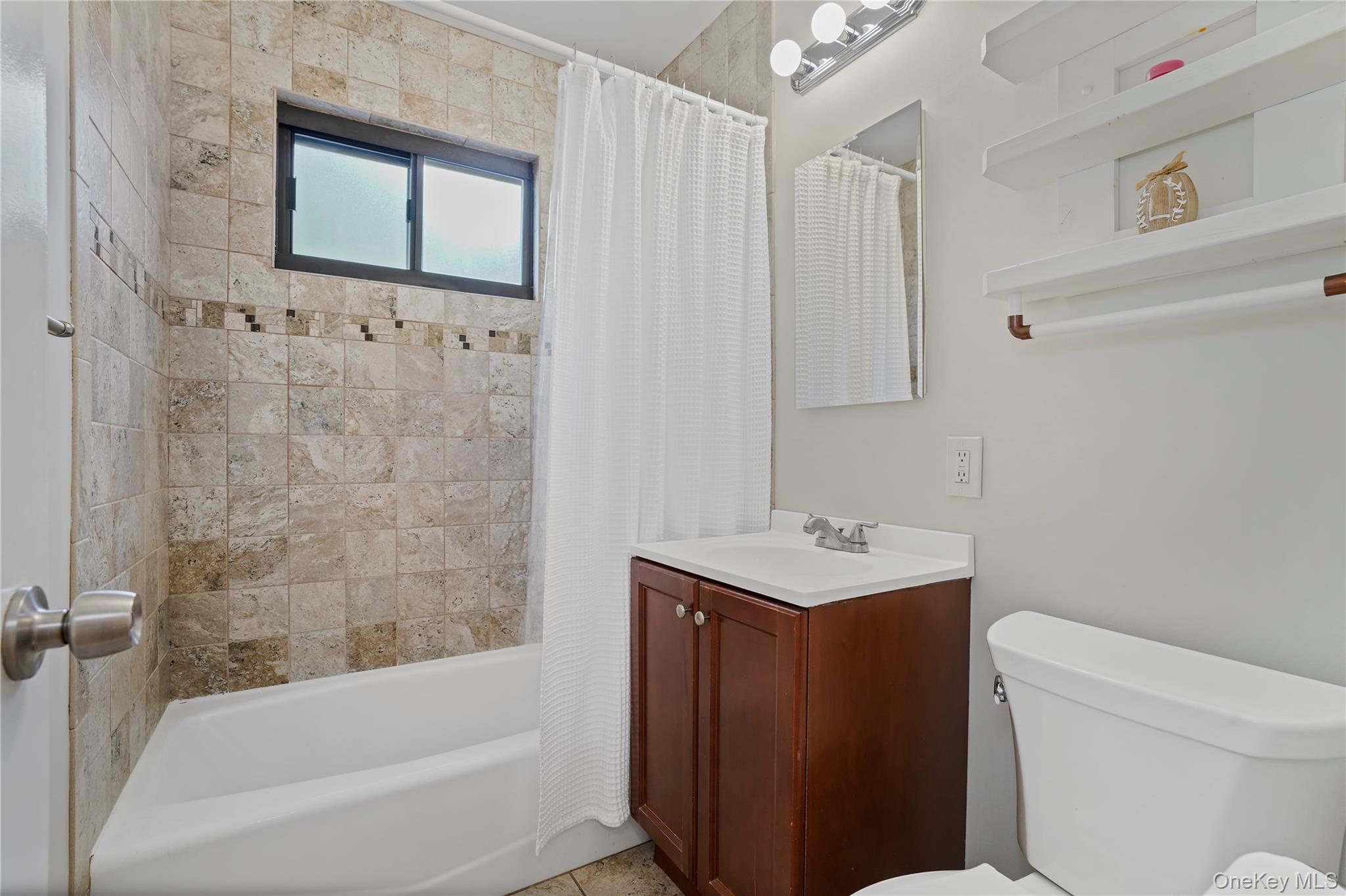 125 Beacon Hill Drive F-11 Property Photo 14