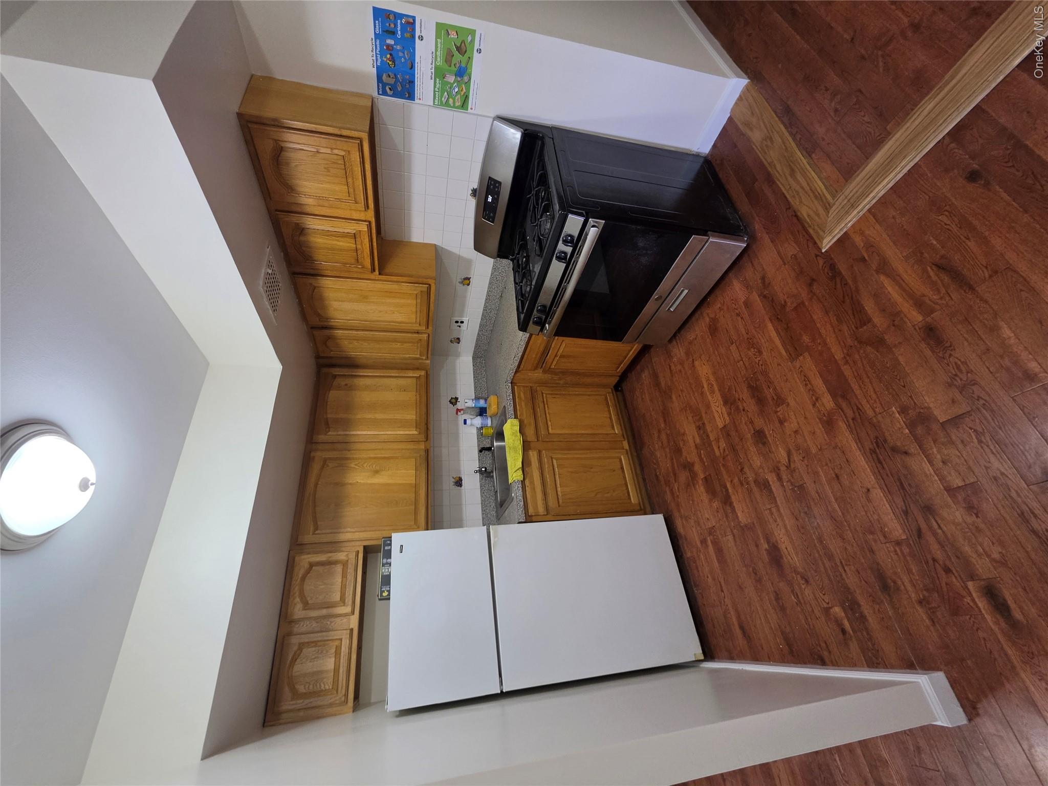 4538 220th Place Property Photo 3