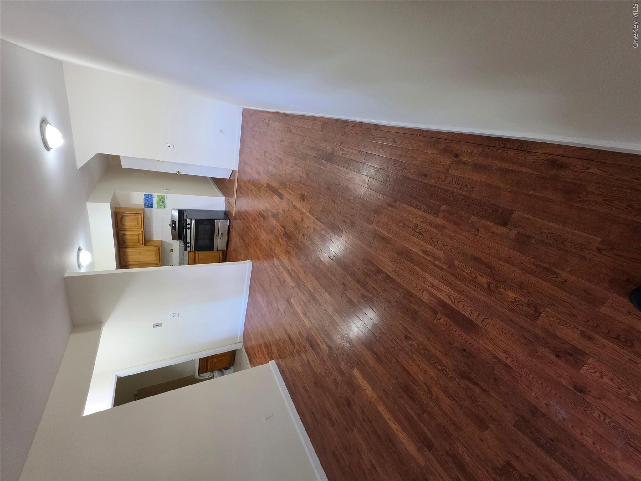 4538 220th Place Property Photo 8