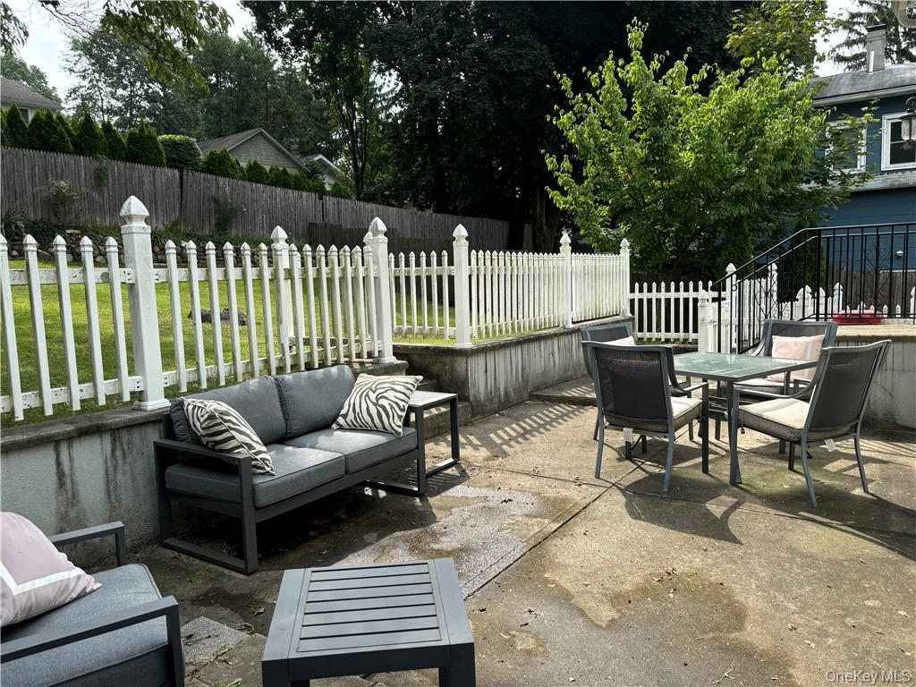 50 Railroad Avenue Property Photo 23