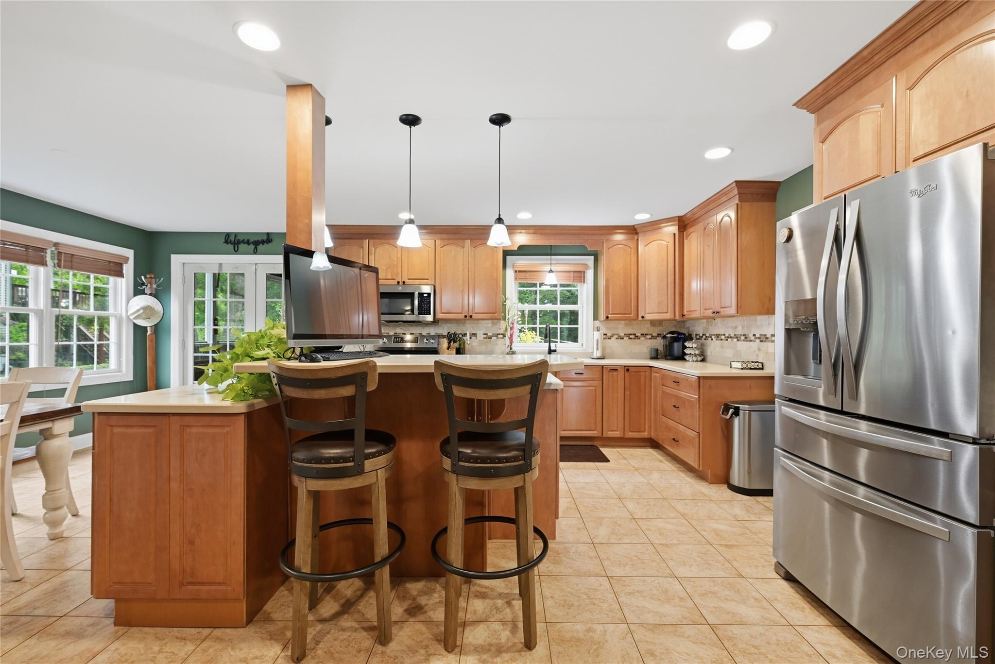10 Albion Oval Property Photo 4