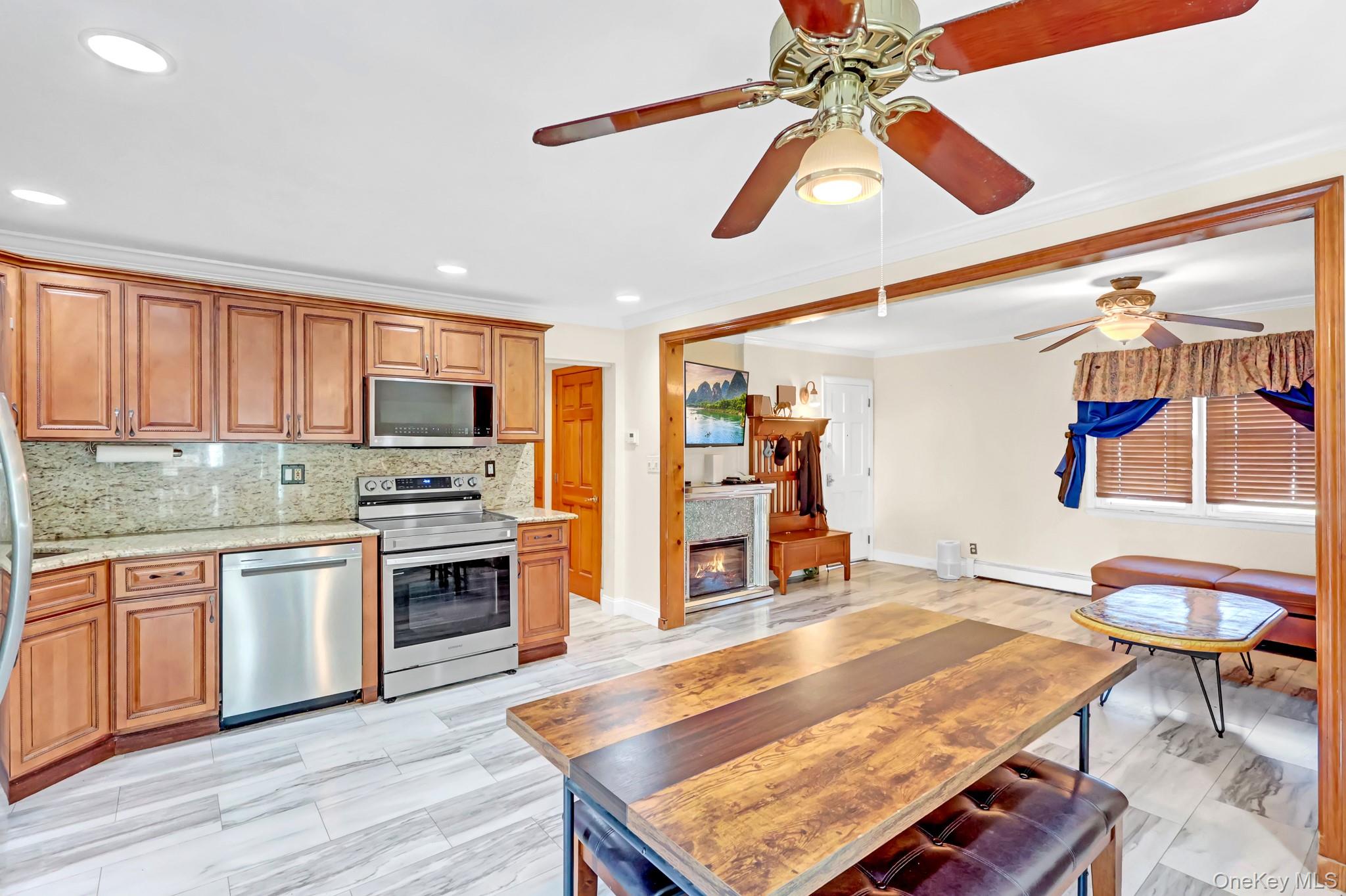 1233 12th Street Property Photo 3