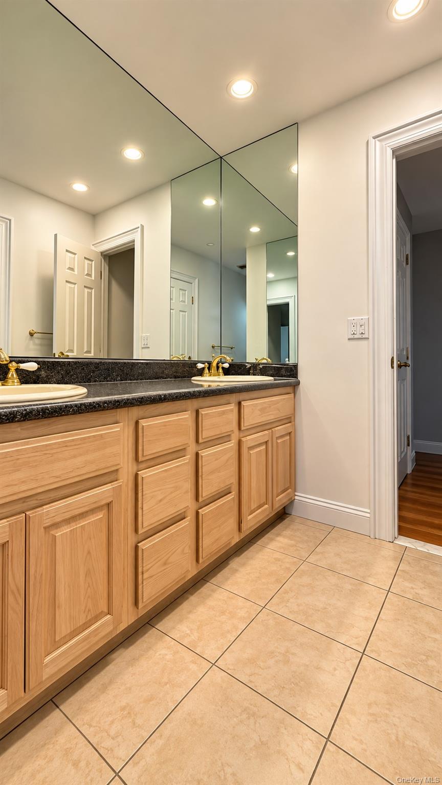 10 Winslow Road Property Photo 24