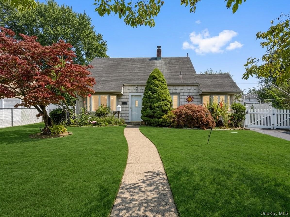 19 Curve Lane Property Photo 1