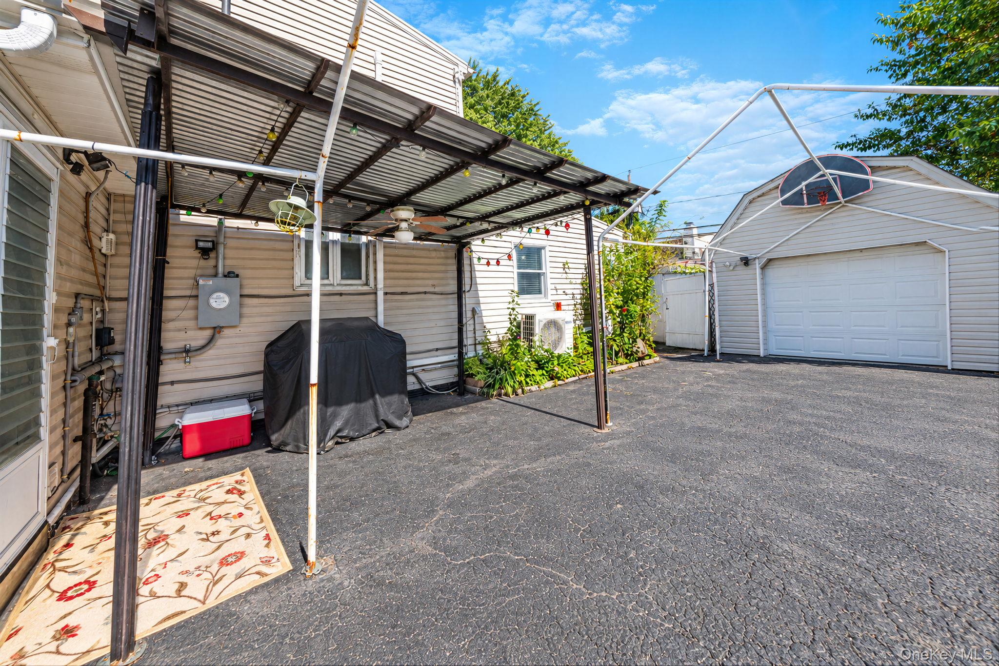 19 Curve Lane Property Photo 29