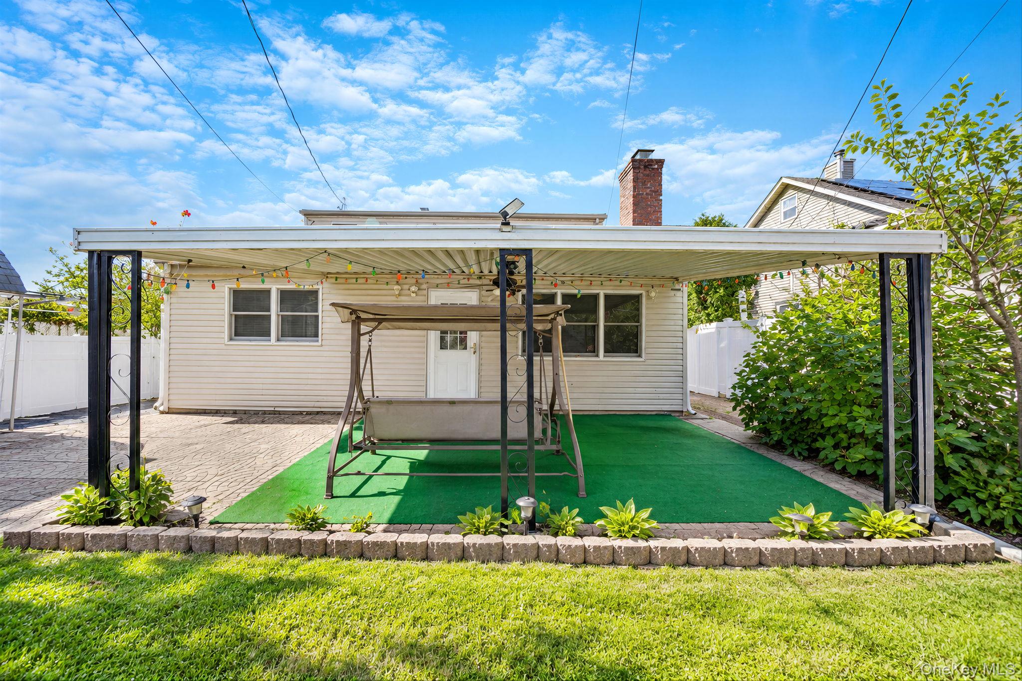 19 Curve Lane Property Photo 34