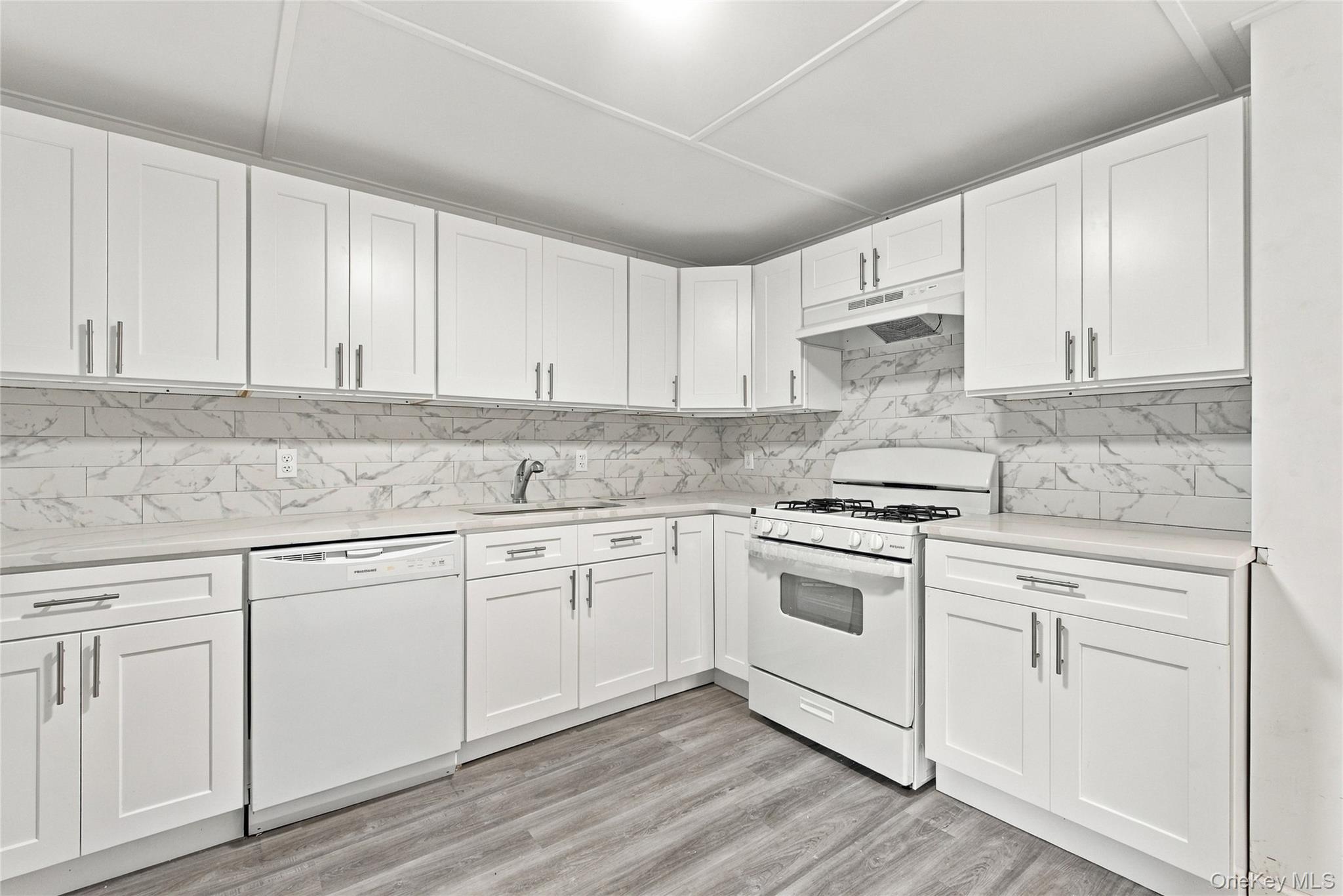 3 Hilltop Drive Property Photo 14