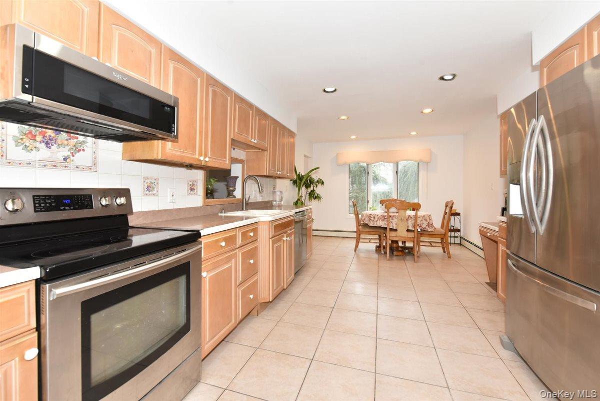 17 Greenvale Drive Property Photo 5