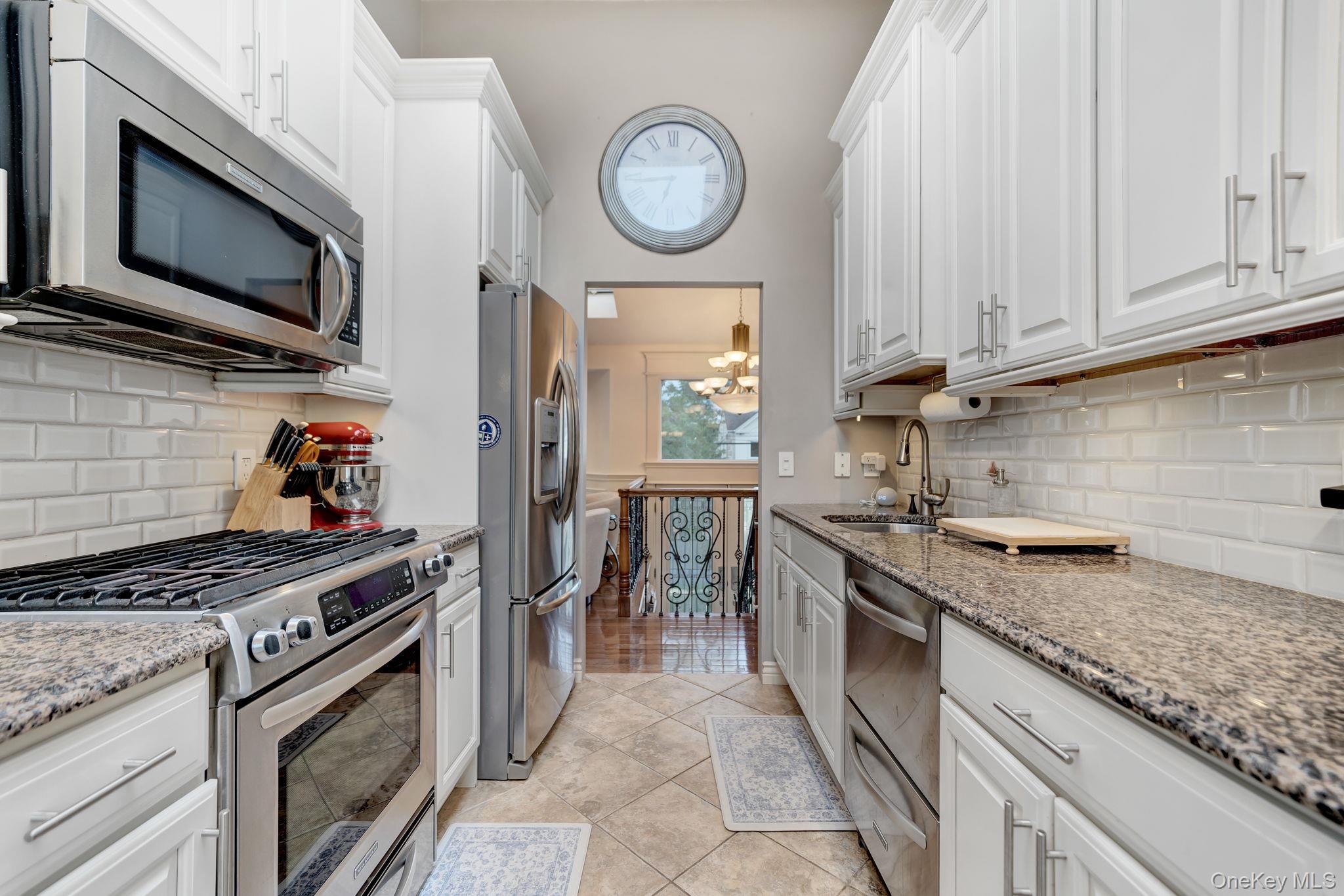 2817 Riverside Drive Property Photo 15