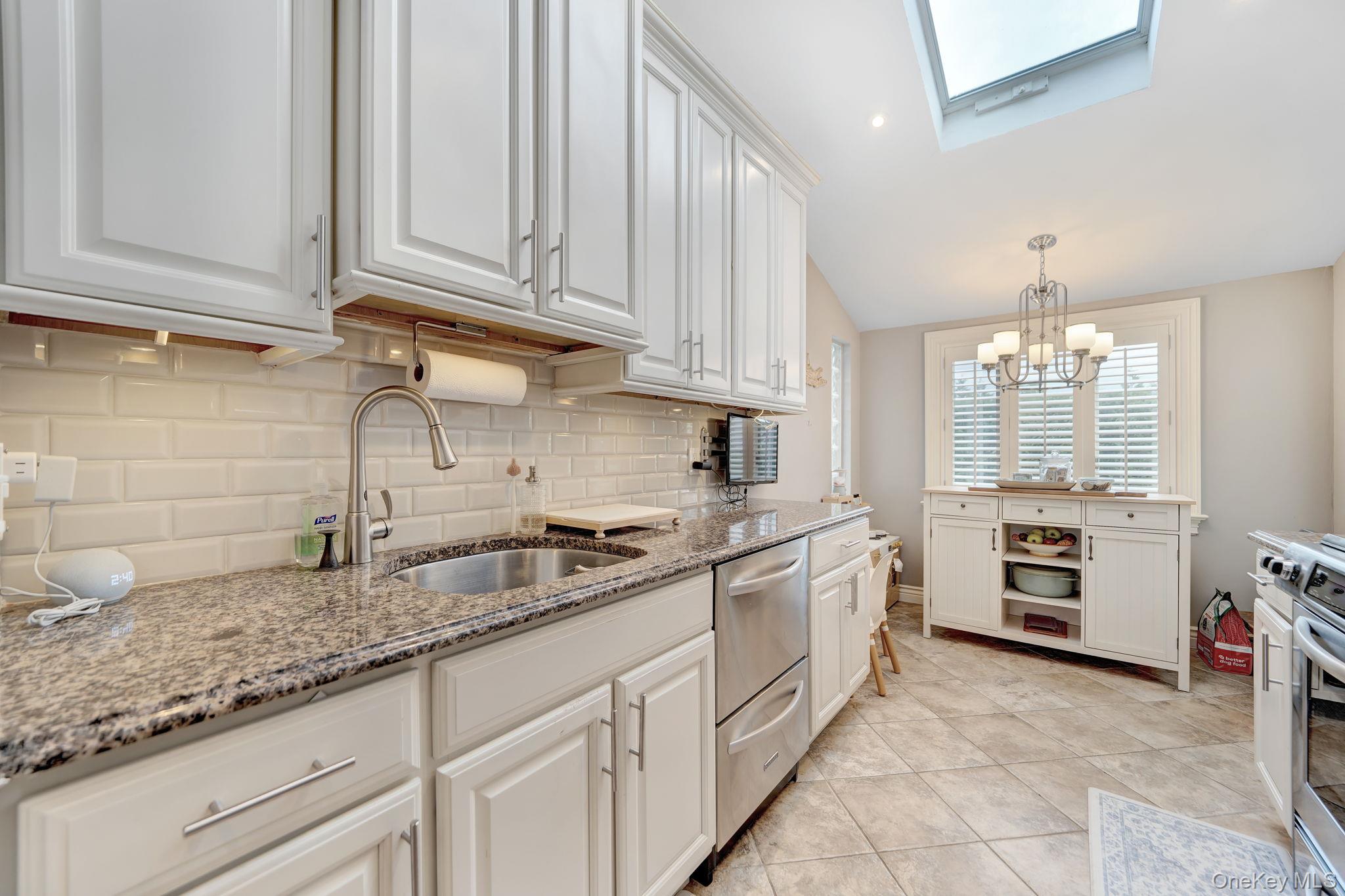 2817 Riverside Drive Property Photo 17