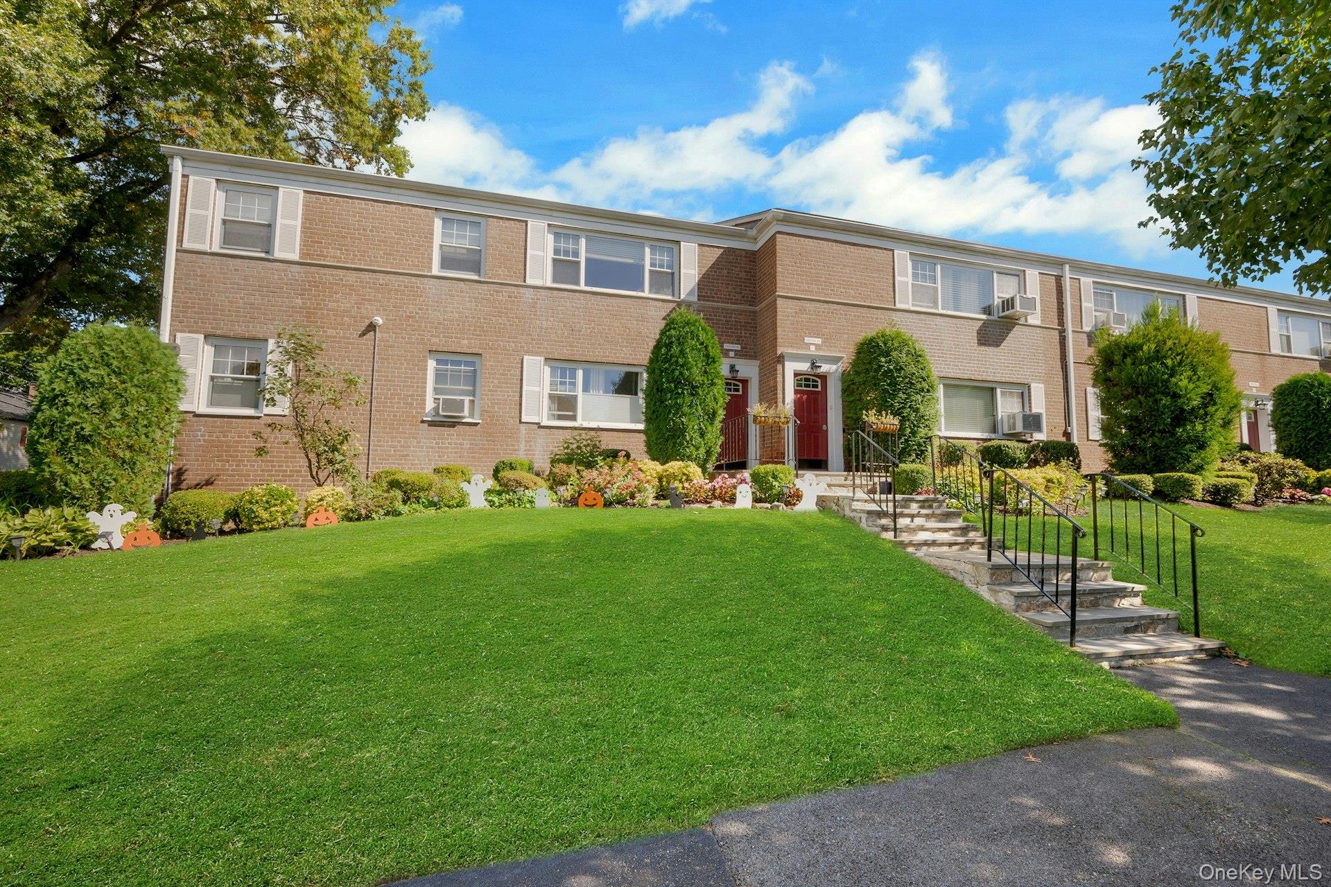 11 Westview Avenue 1-1 Property Photo 1
