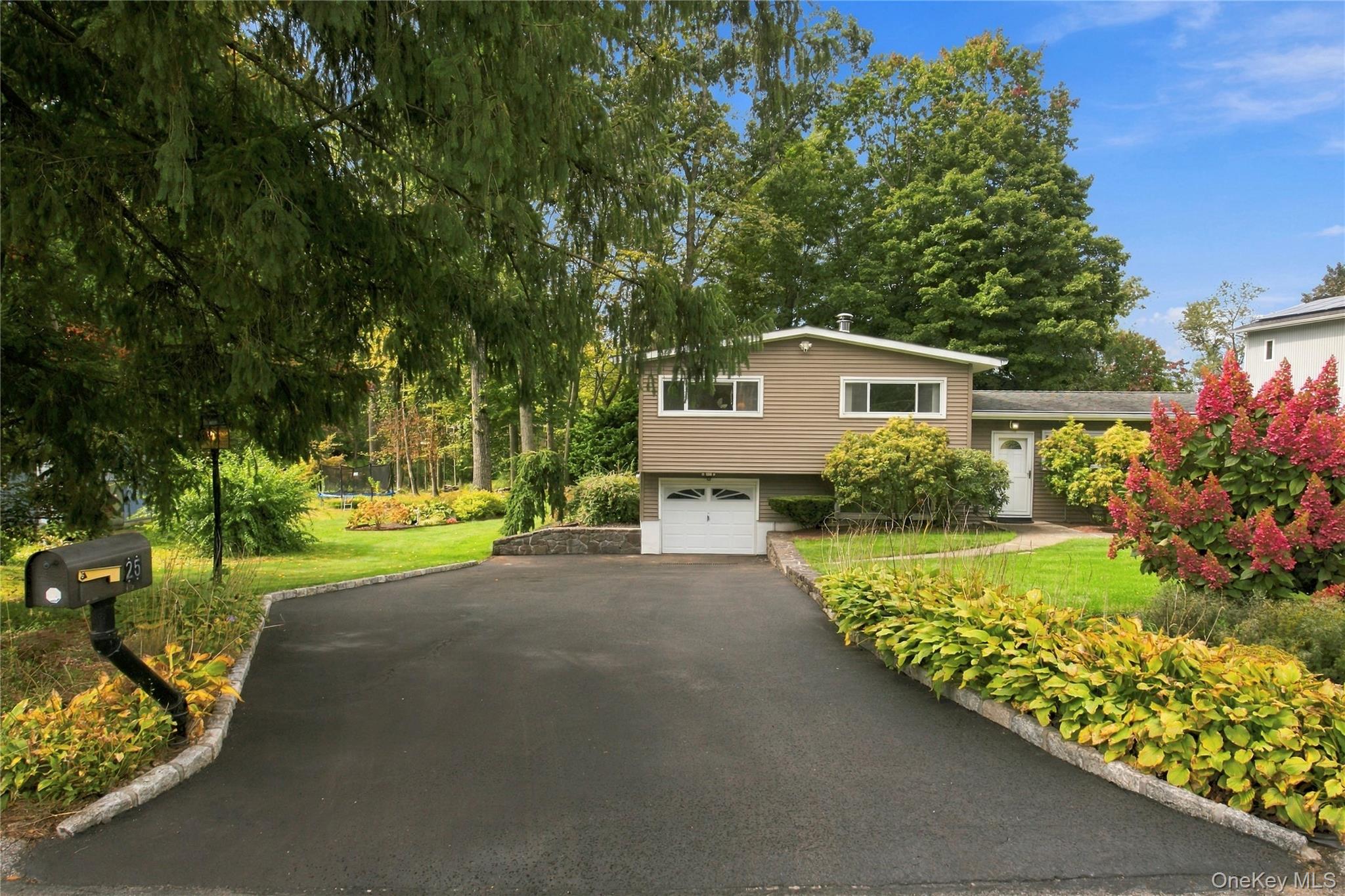 25 Fawn Ridge Drive Property Photo 3
