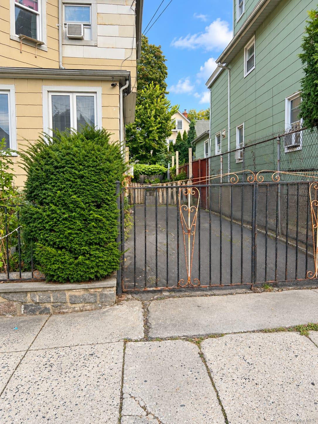 325 N Terrace Avenue Property Photo 8