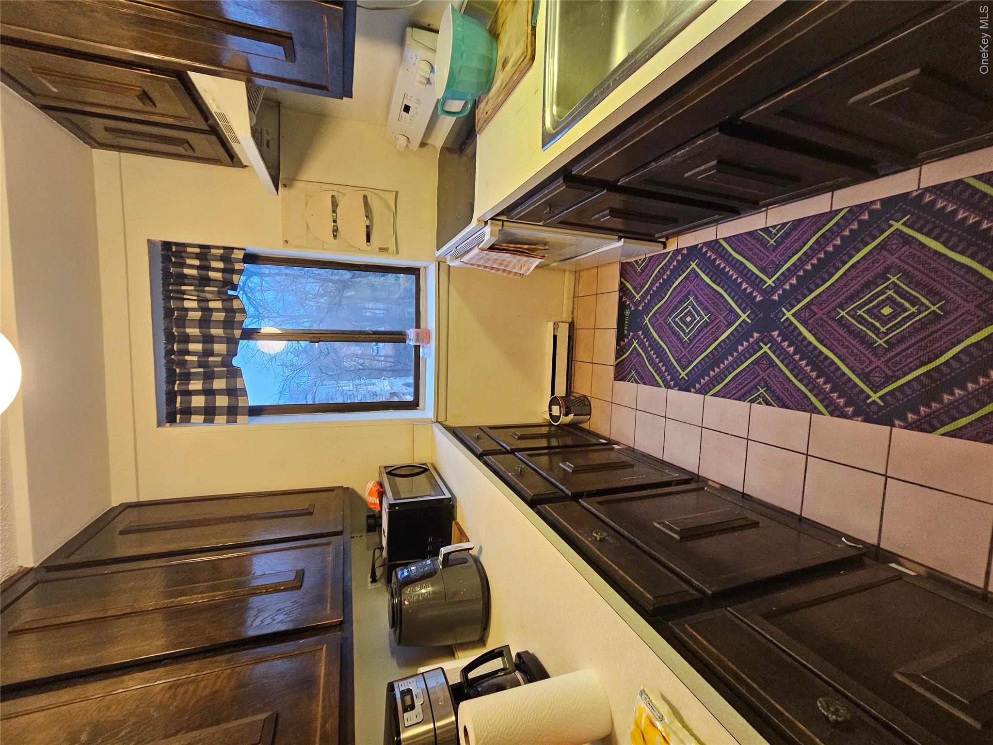 160 Academy Street 3l Property Photo 10
