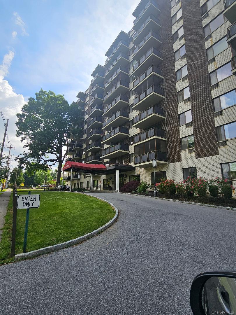 160 Academy Street 3l Property Photo 12