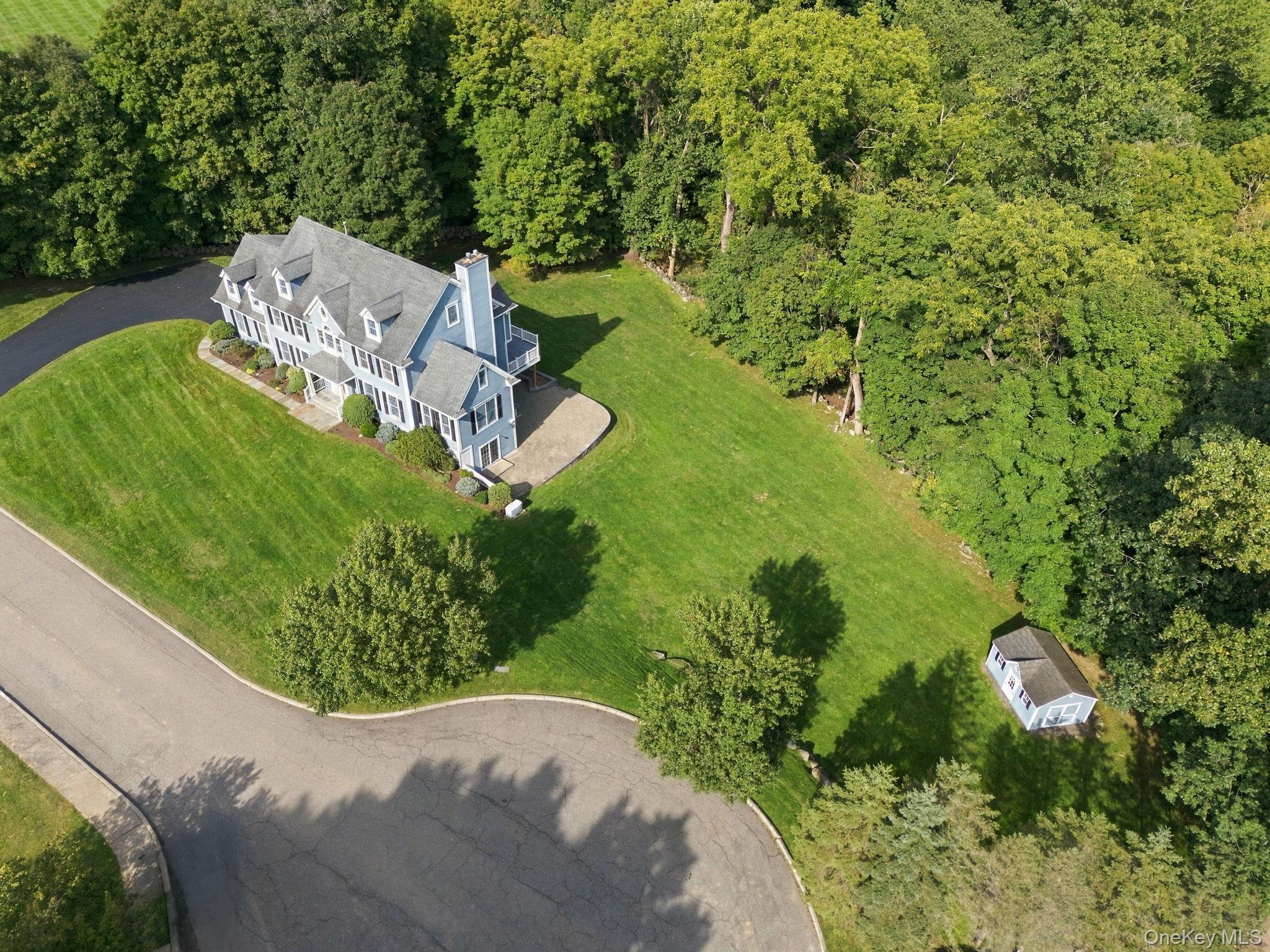 136 Dorchester Drive Property Photo 3