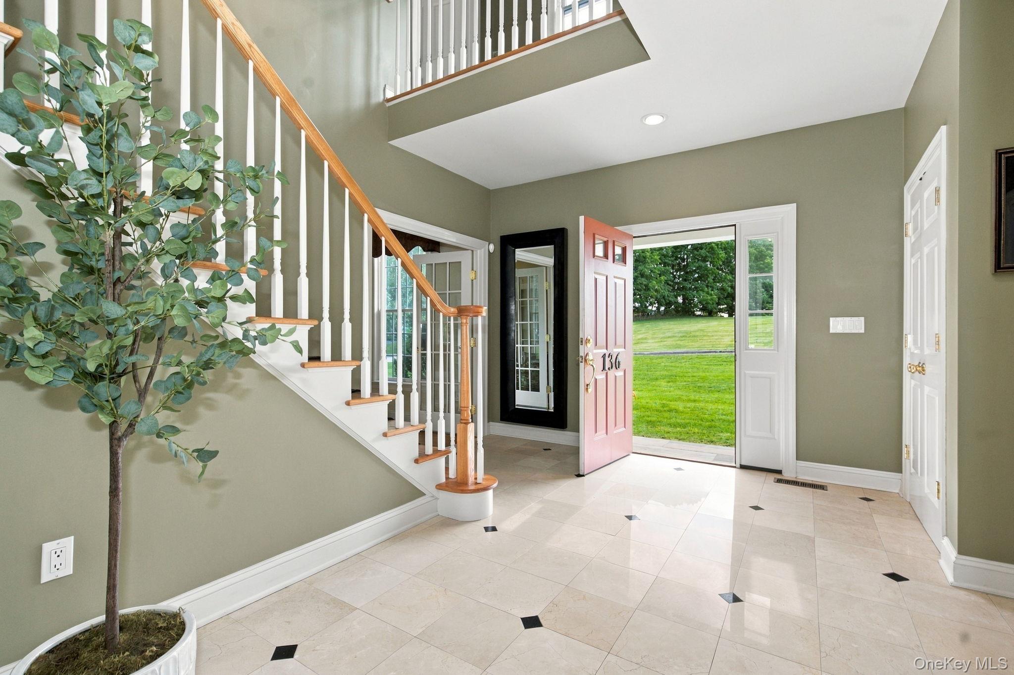 136 Dorchester Drive Property Photo 6