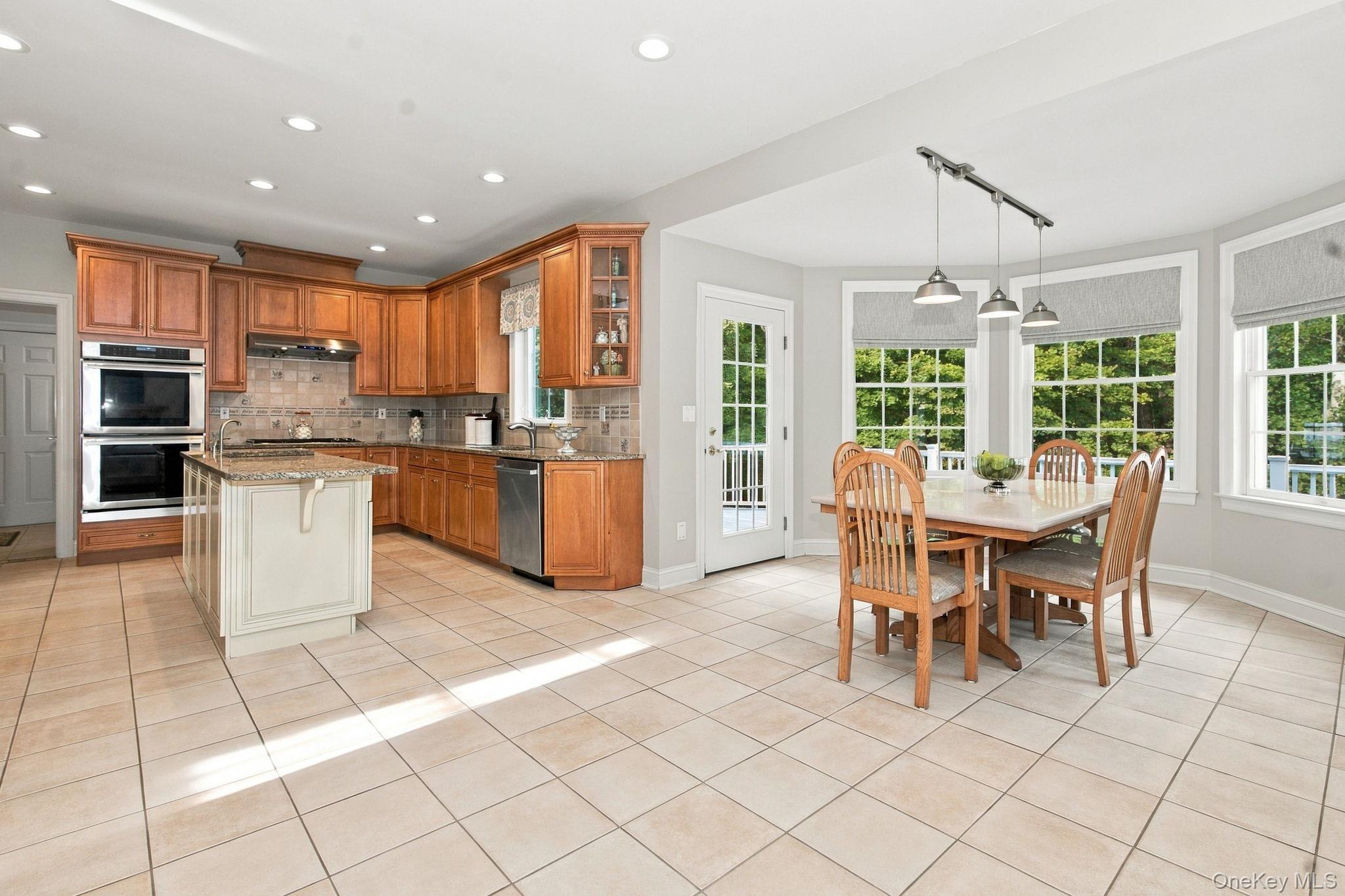 136 Dorchester Drive Property Photo 14