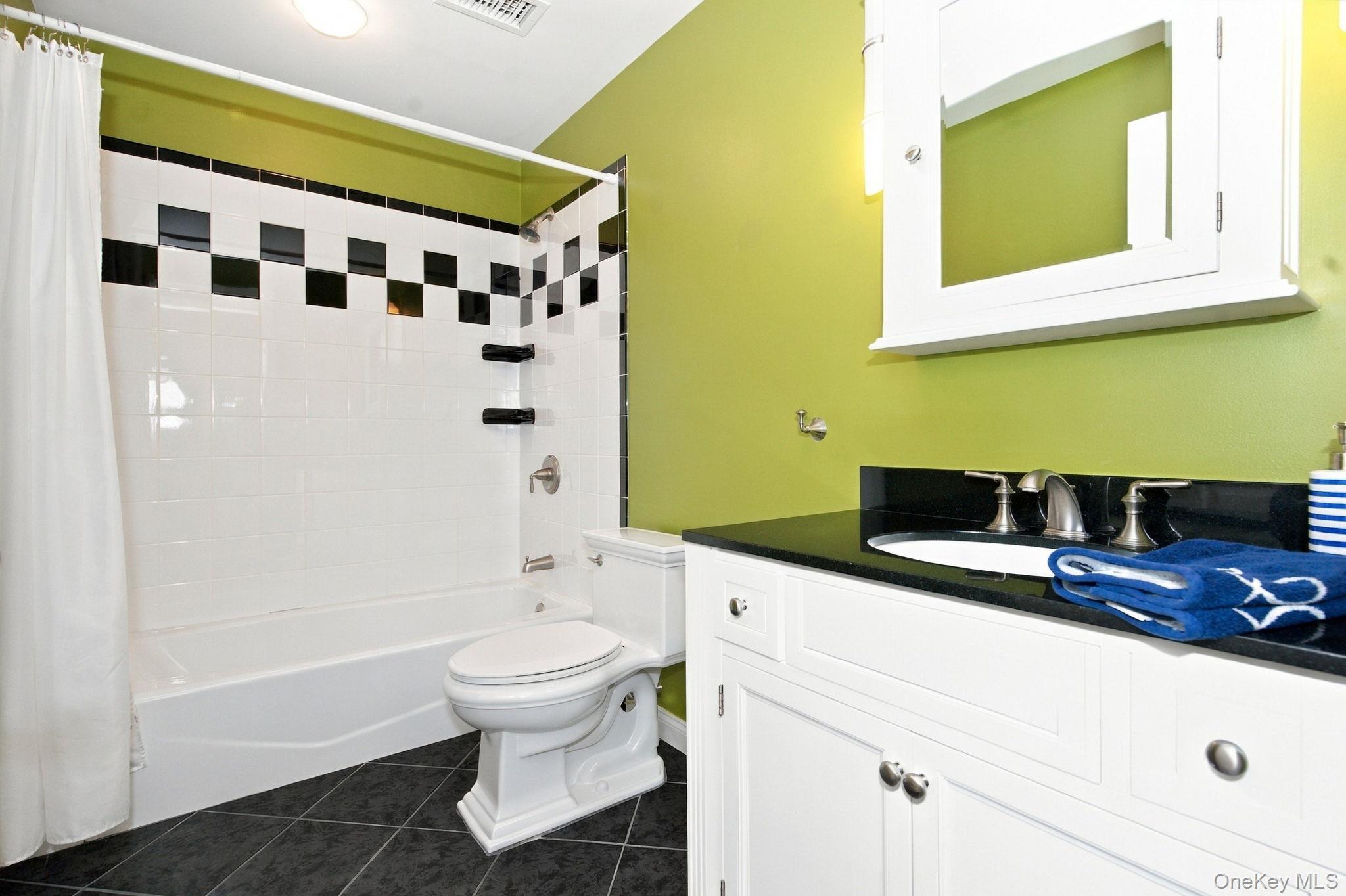 136 Dorchester Drive Property Photo 26