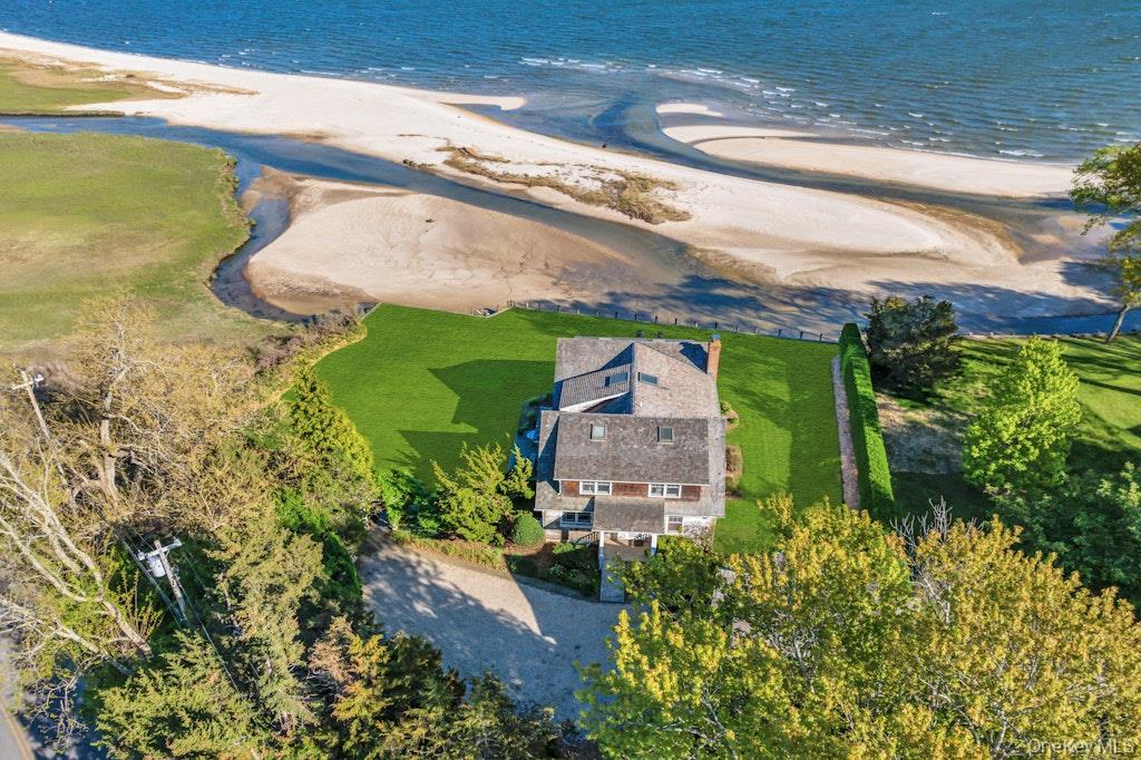 10450 New Suffolk Avenue Property Photo 1