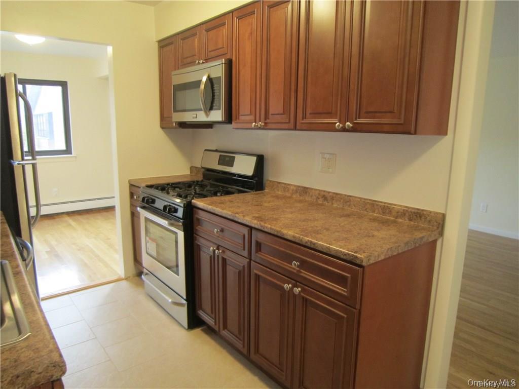 12 Charles Lane 2b Property Photo 5