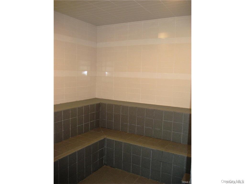 12 Charles Lane 2b Property Photo 22