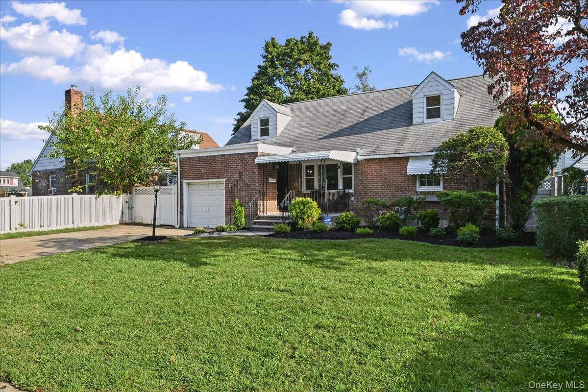 54 Greenway Boulevard Property Photo 1