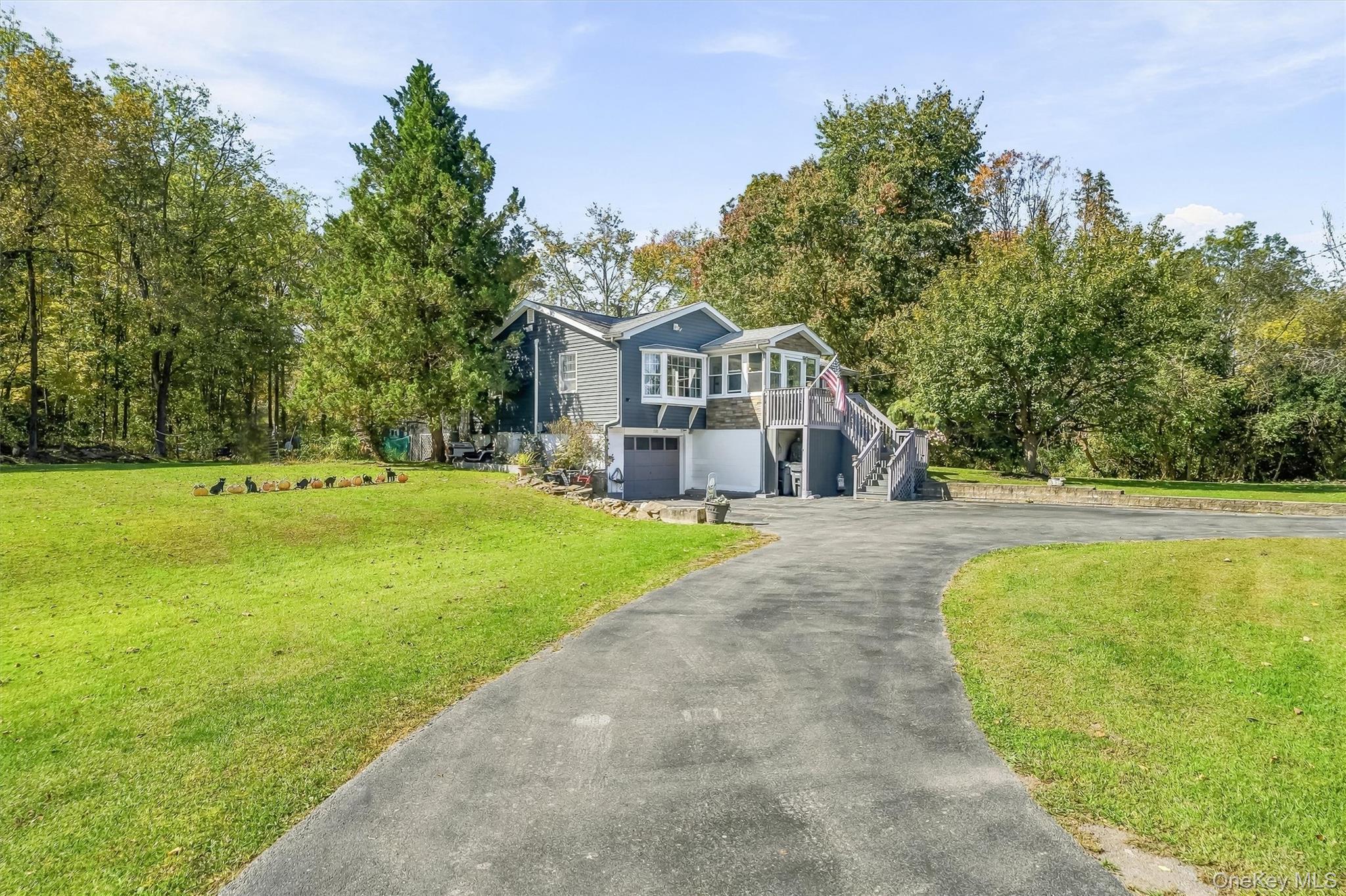 311 Howells Road Property Photo 4