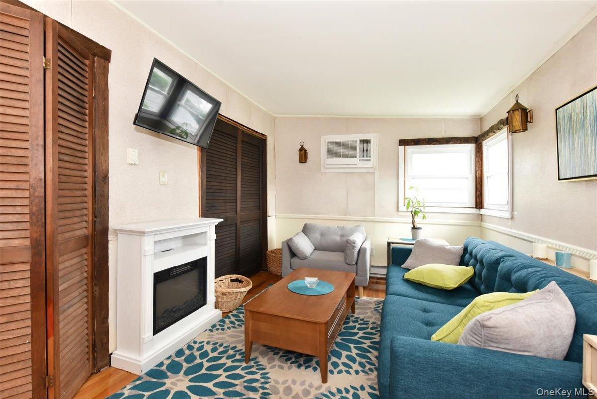 90 4th Avenue Property Photo 19