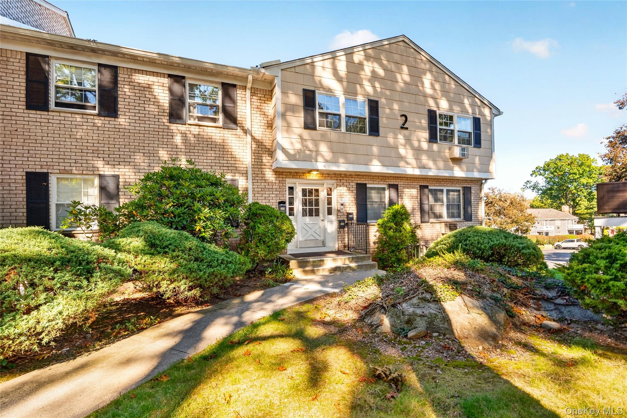 284 Parkside Drive Property Photo 1