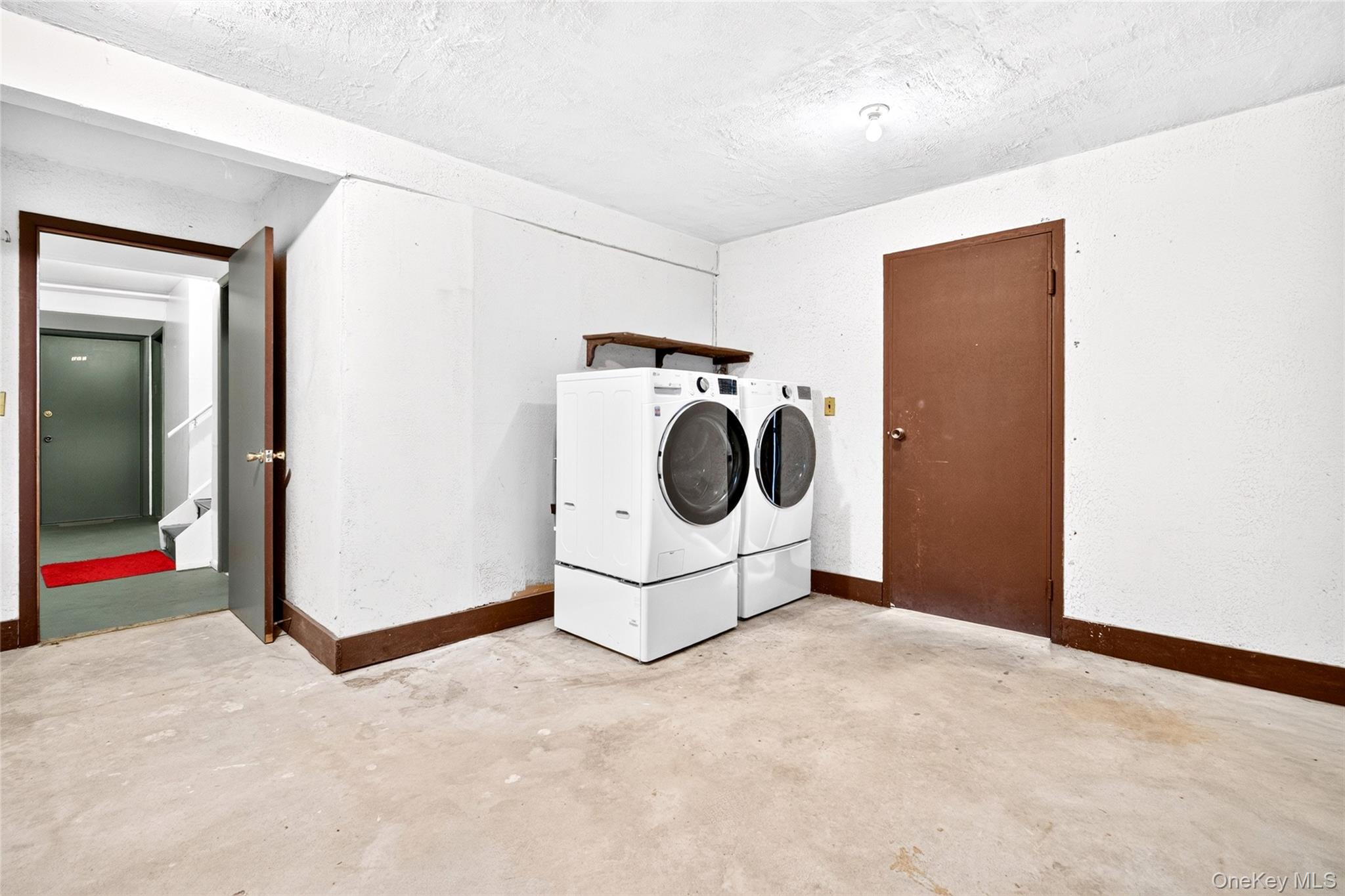 284 Parkside Drive Property Photo 31