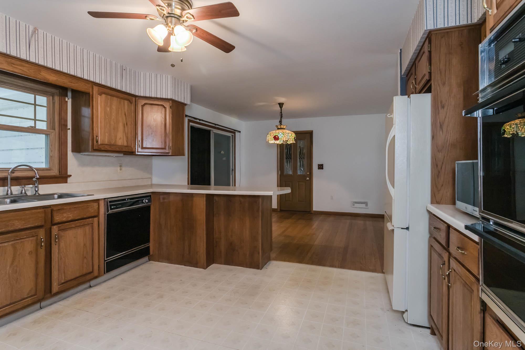 8 Crescent Avenue Property Photo 6
