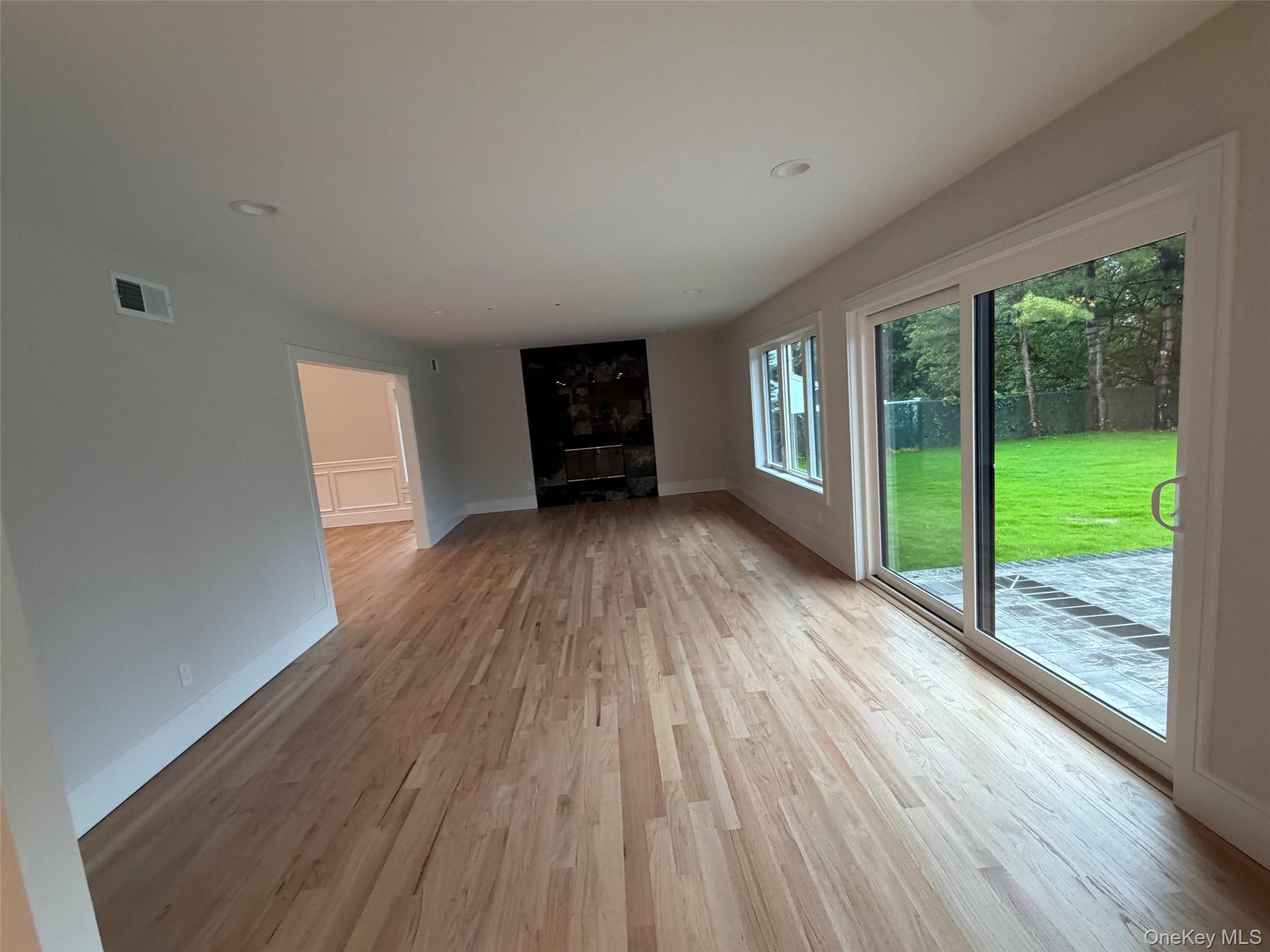 230 Willis Avenue Property Photo 9