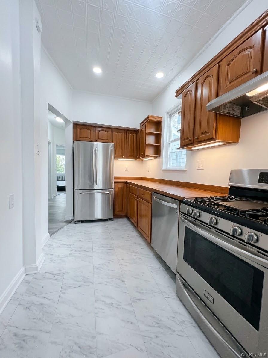 1718 Edison Avenue 2 Property Photo 2