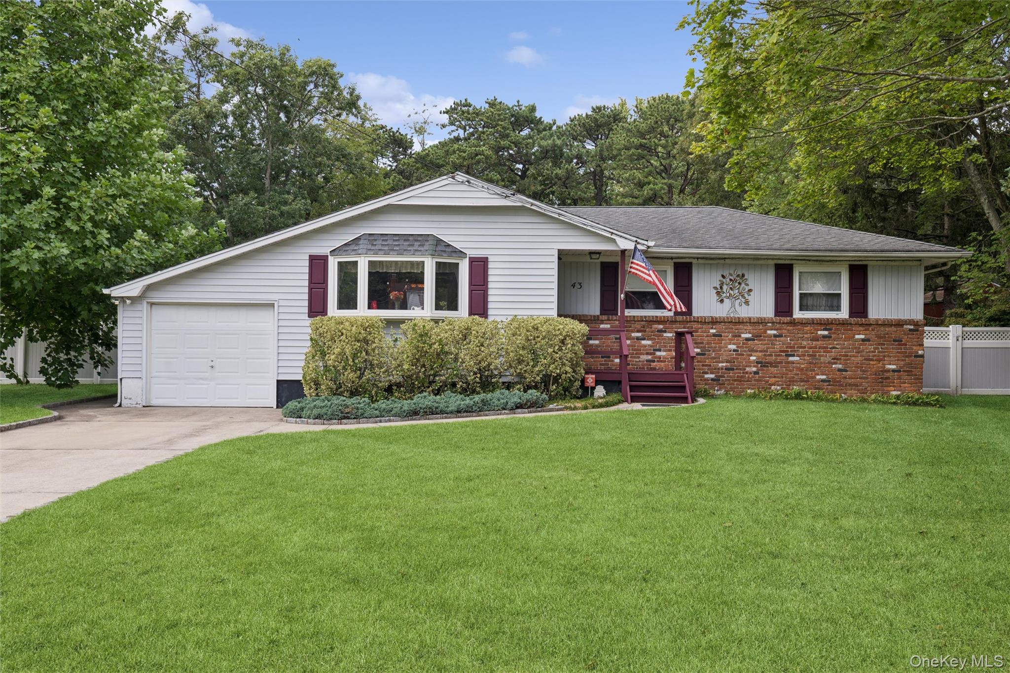43 Columbus Avenue Property Photo 1