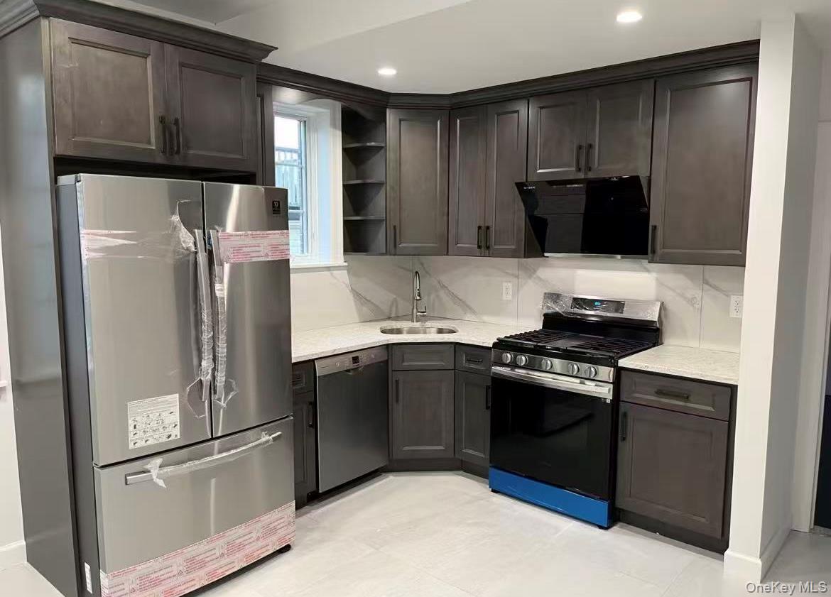 6139 231st Street Property Photo 1