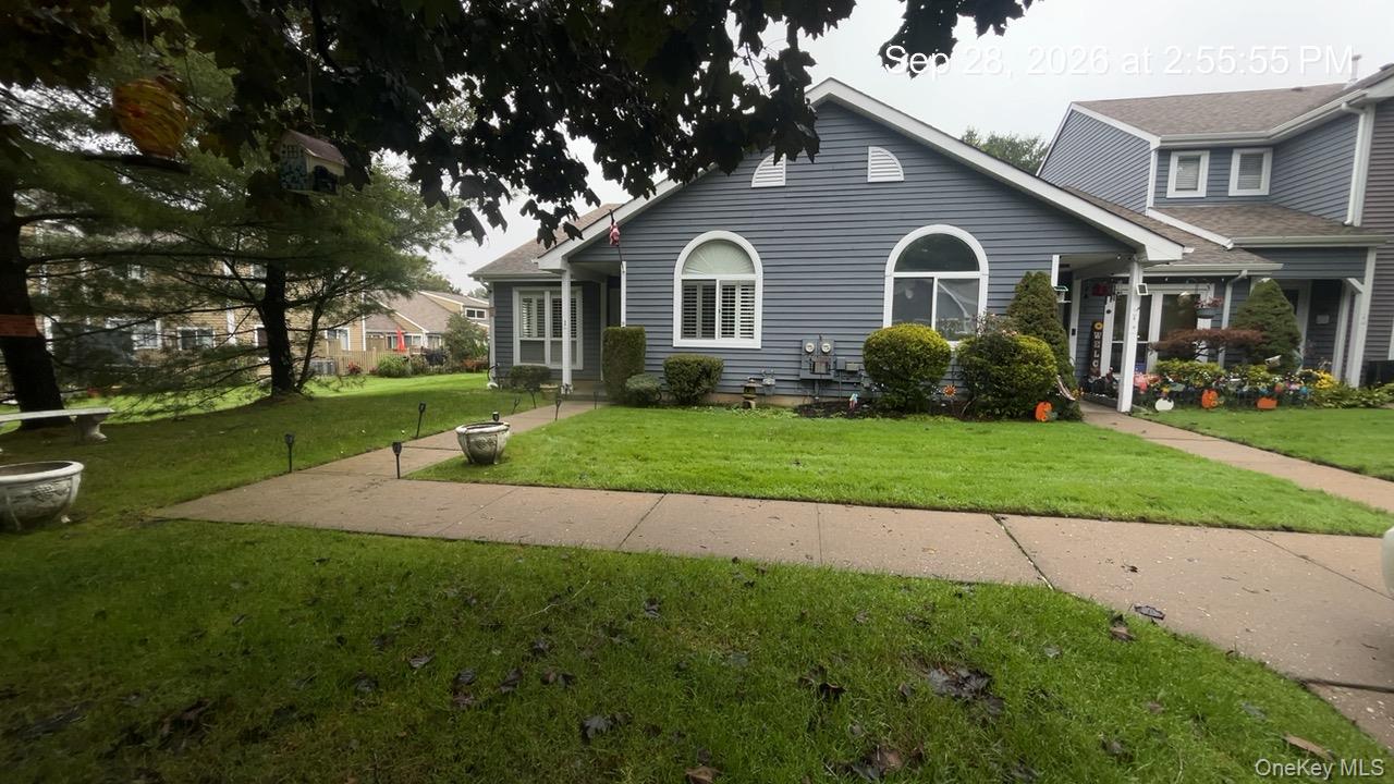 11 Eric Drive Property Photo 1