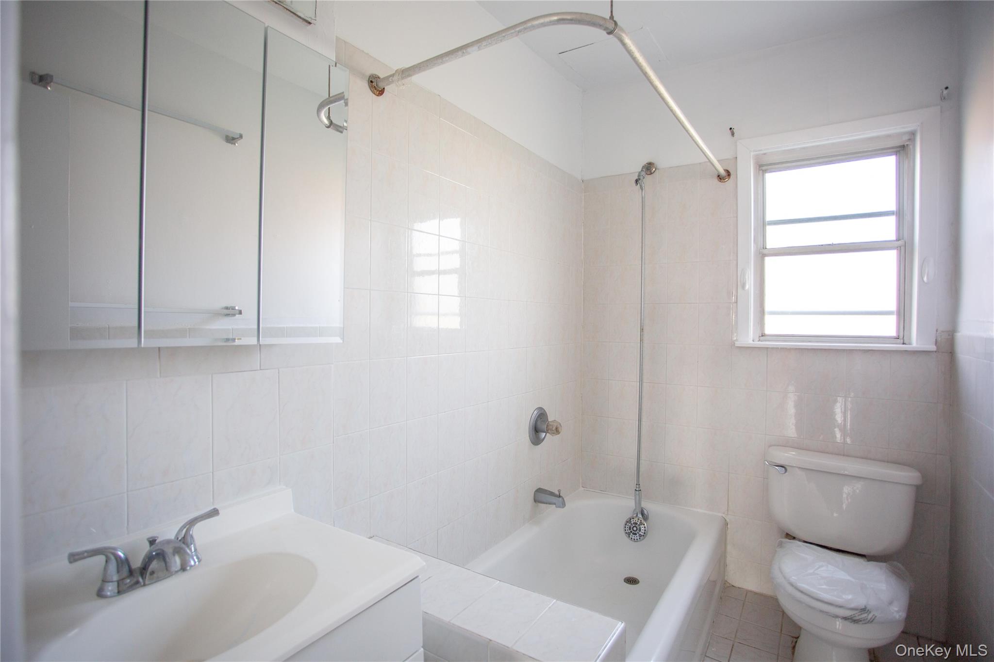 345 Shore Road 1b Property Photo 8