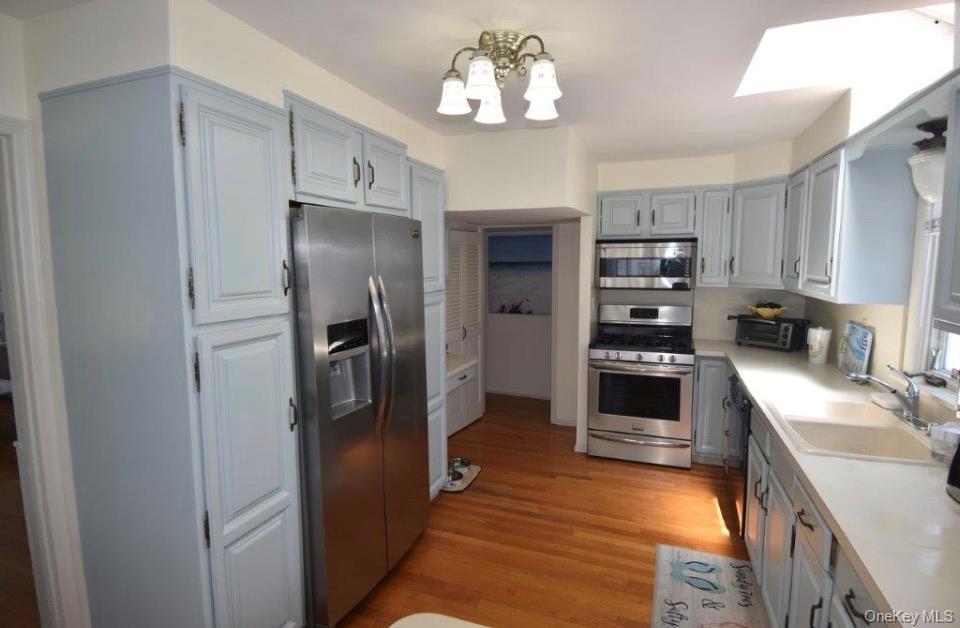 36 Trenton Avenue Property Photo 2