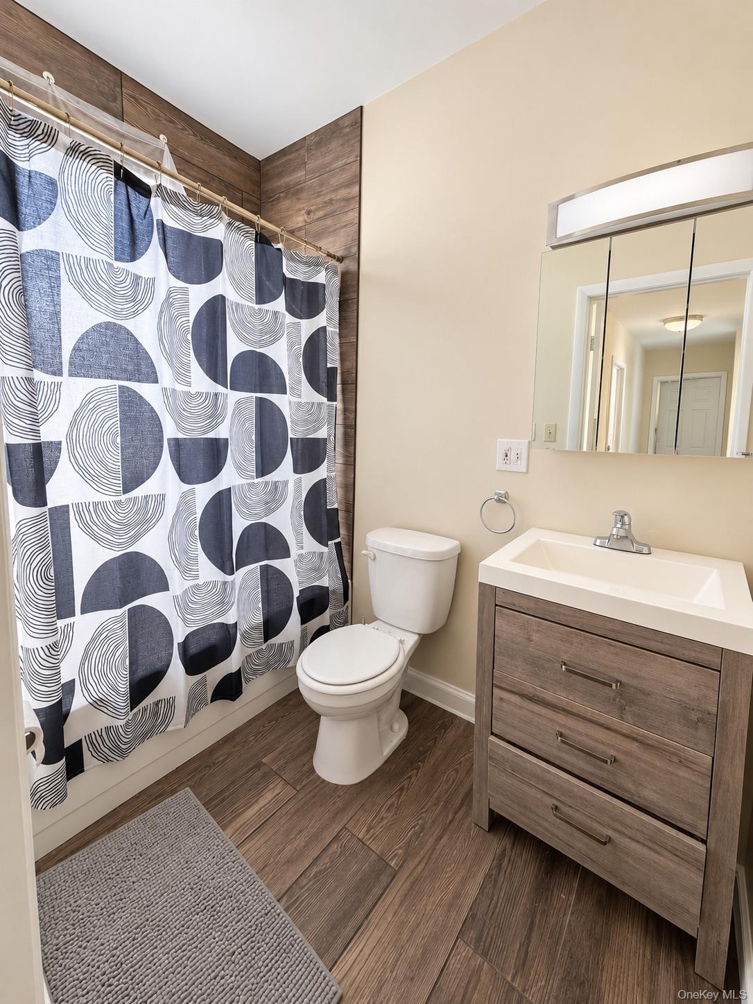 10 Barclay Street Property Photo 4