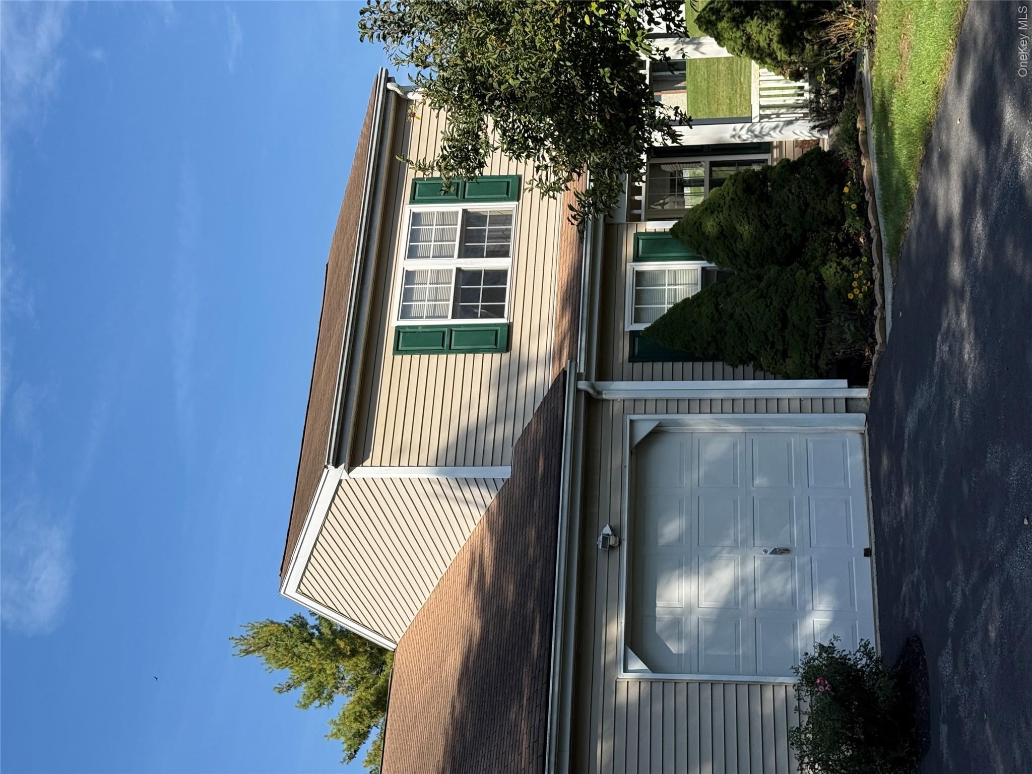 11 Rambling Brook